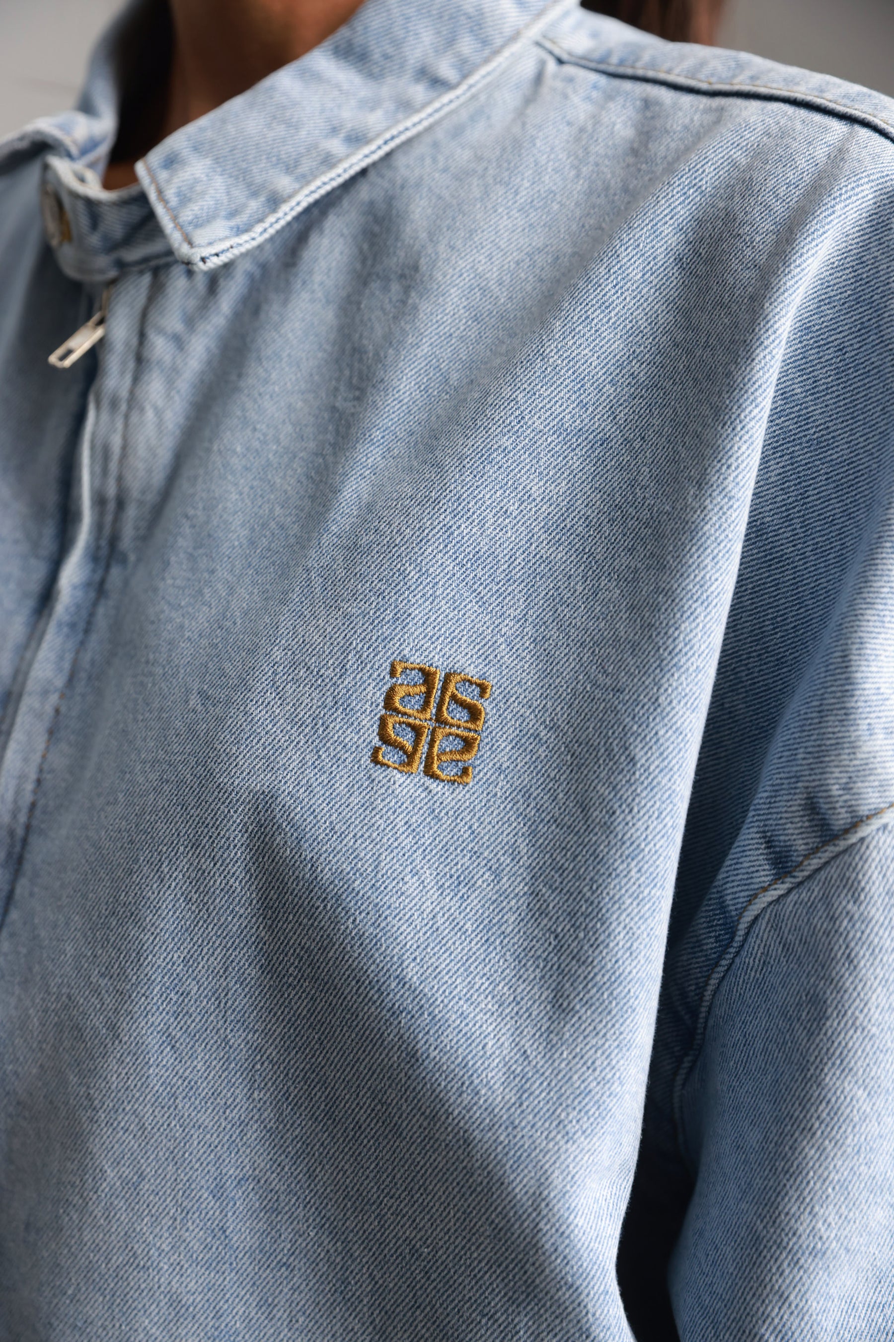 ג'קט ג'ינס תאי כחול בהיר