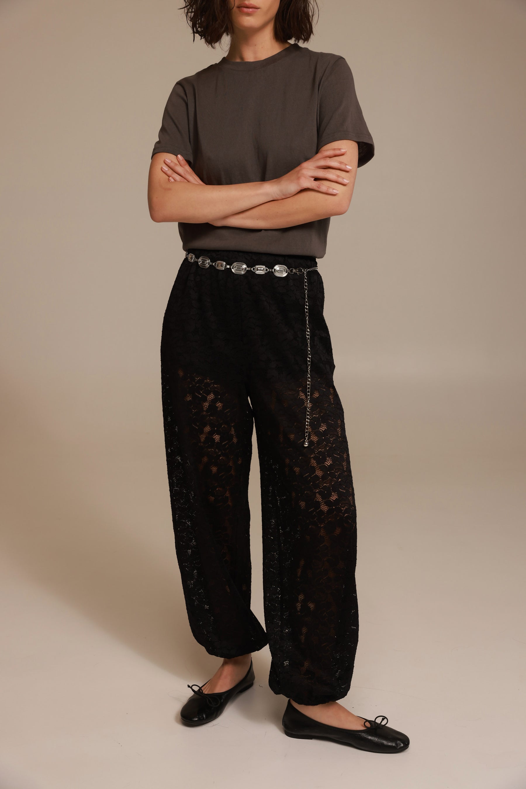 מכנסי קפרי שחורים