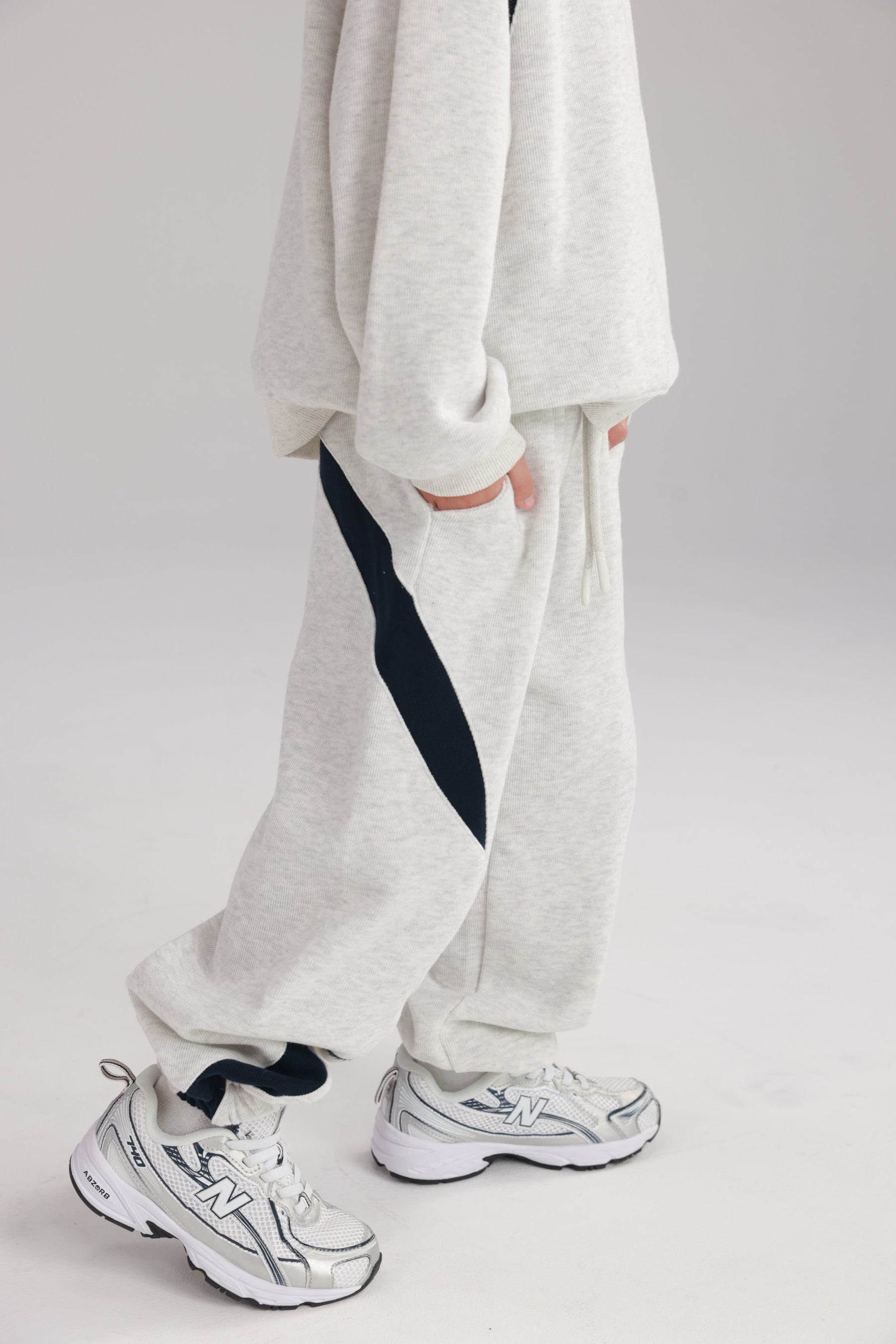 חליפת ג'ונס אפורה