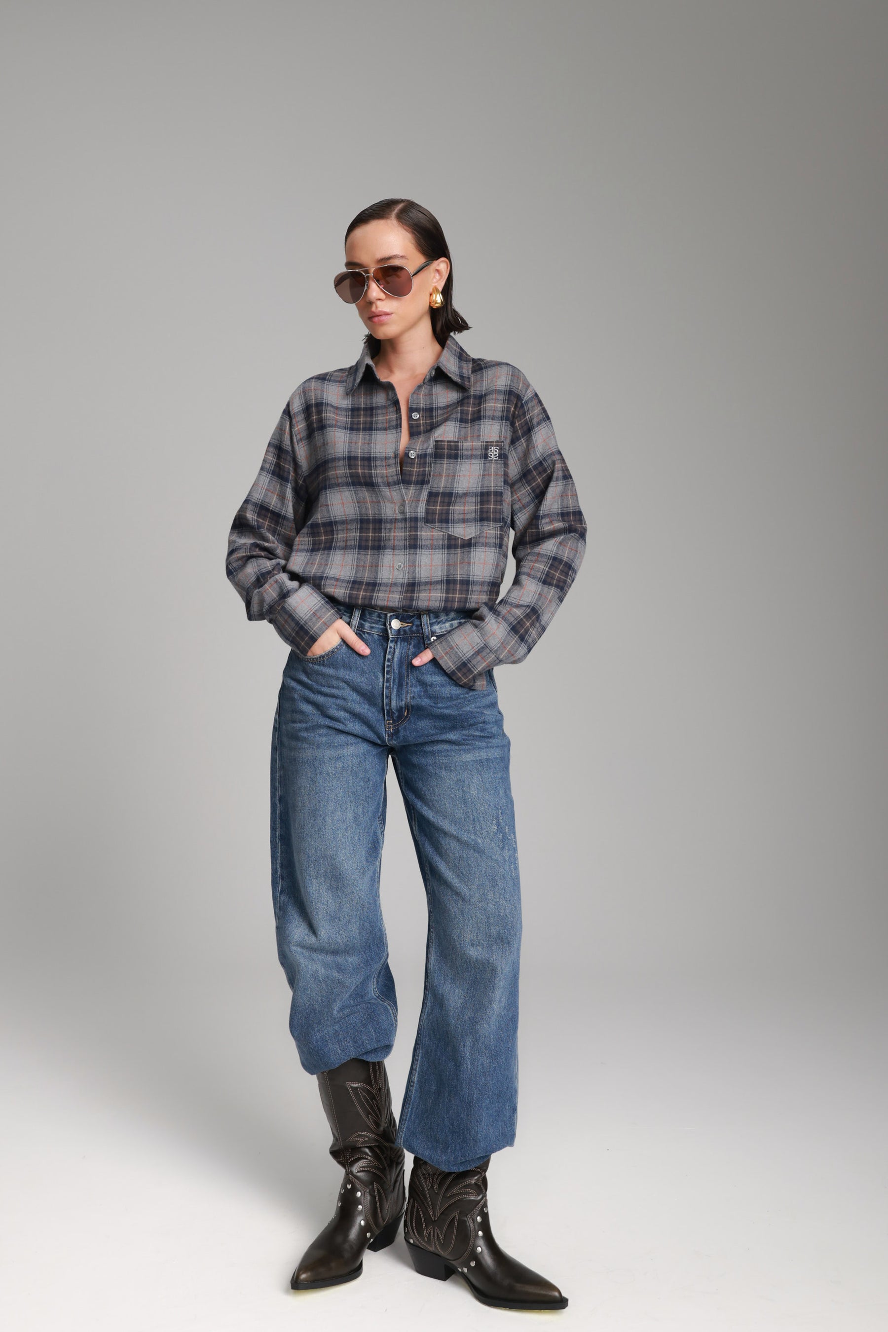 חולצת מאדי מכופתרת נייבי/אפור