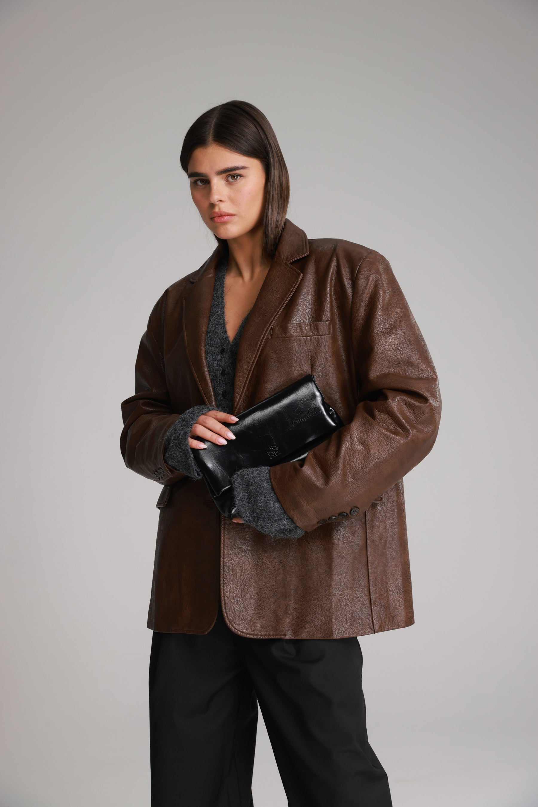 בלייזר מיילו דמוי עור חום כהה