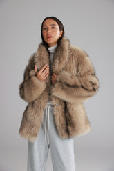 מעיל סופי בז'