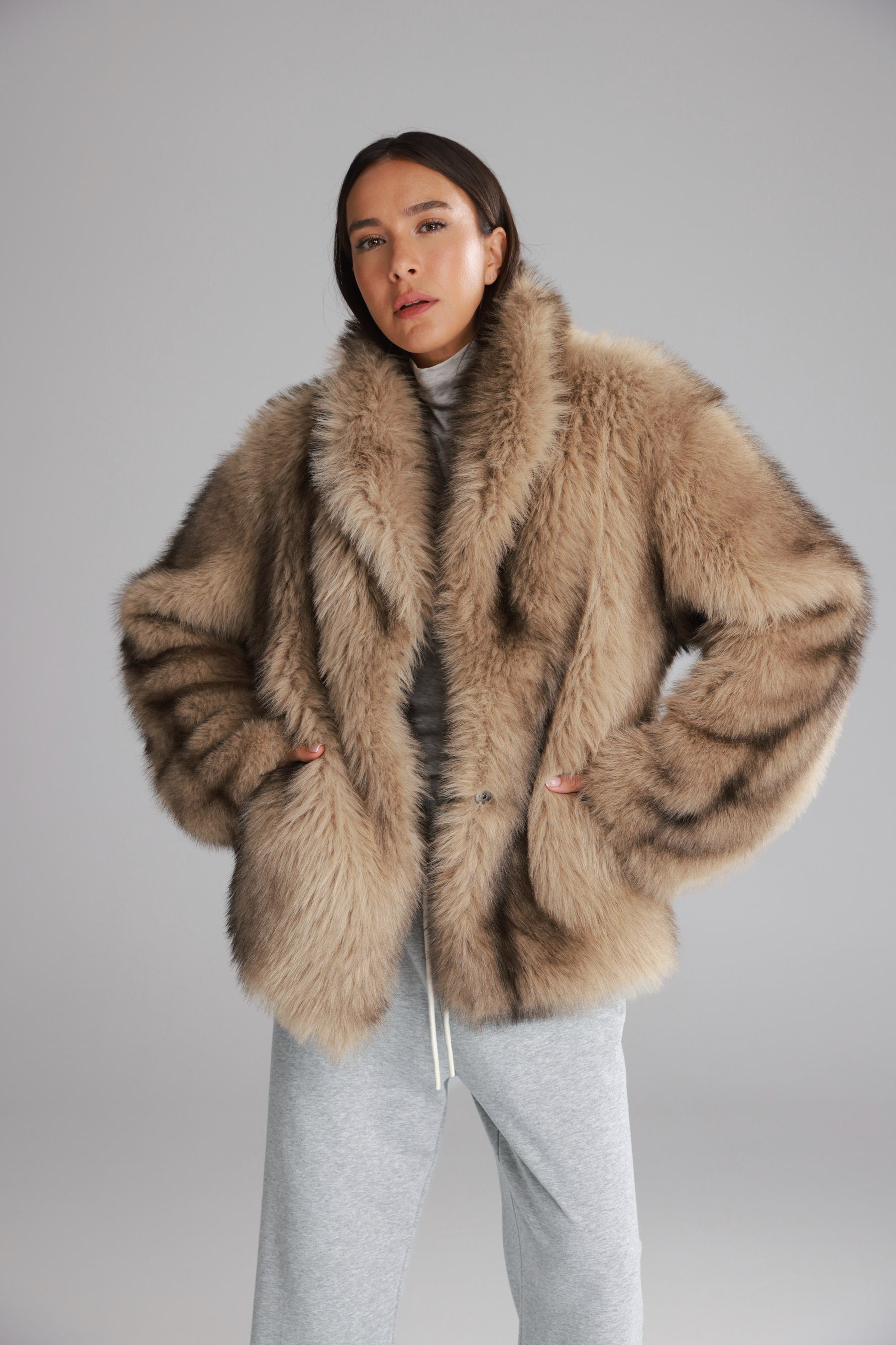 מעיל סופי בז'