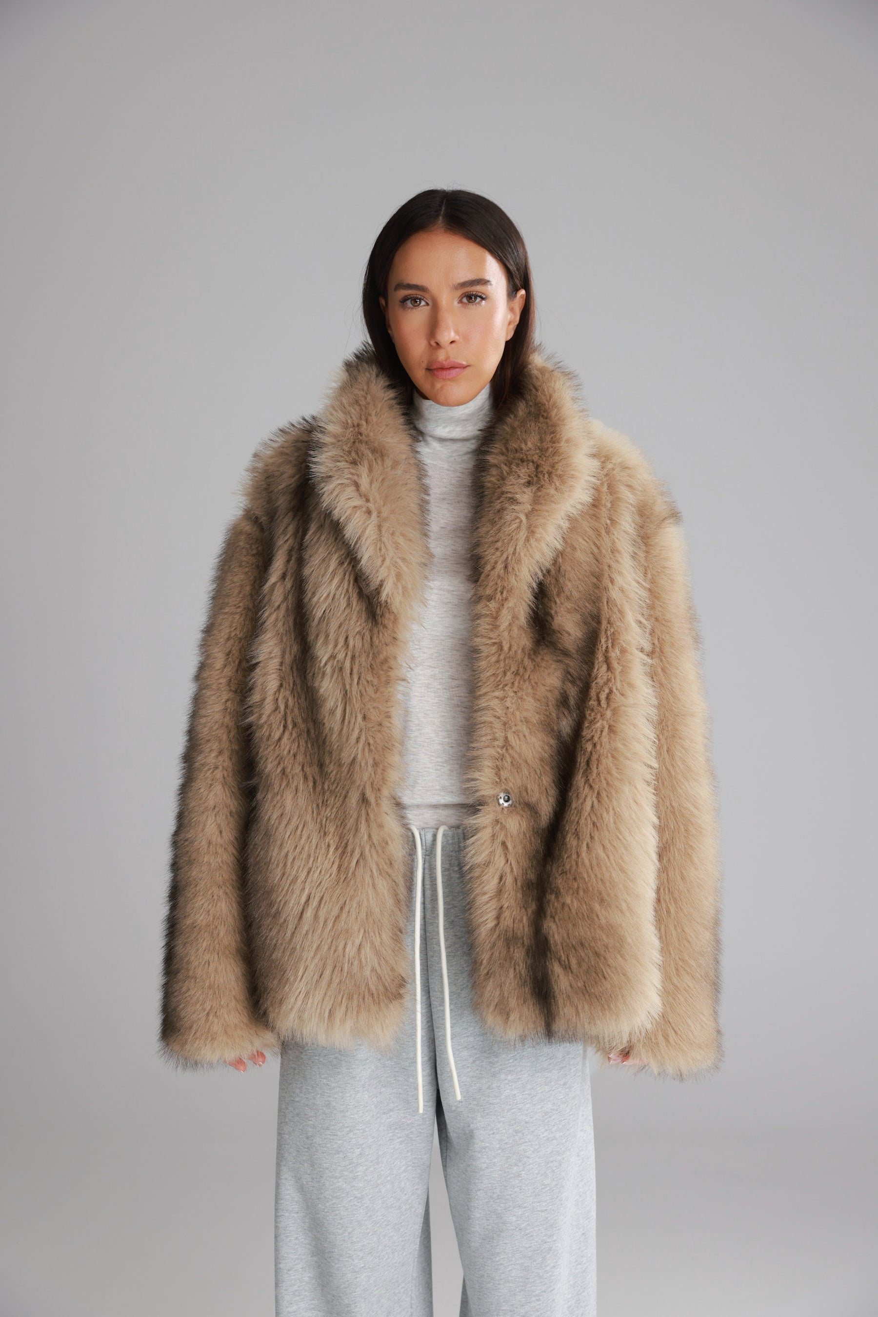 מעיל סופי בז'