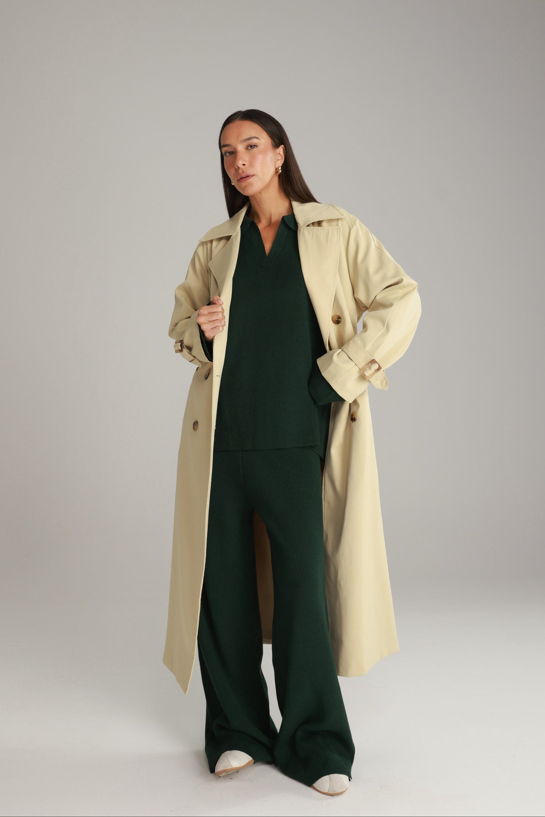 חליפת טוקיו ירוקה