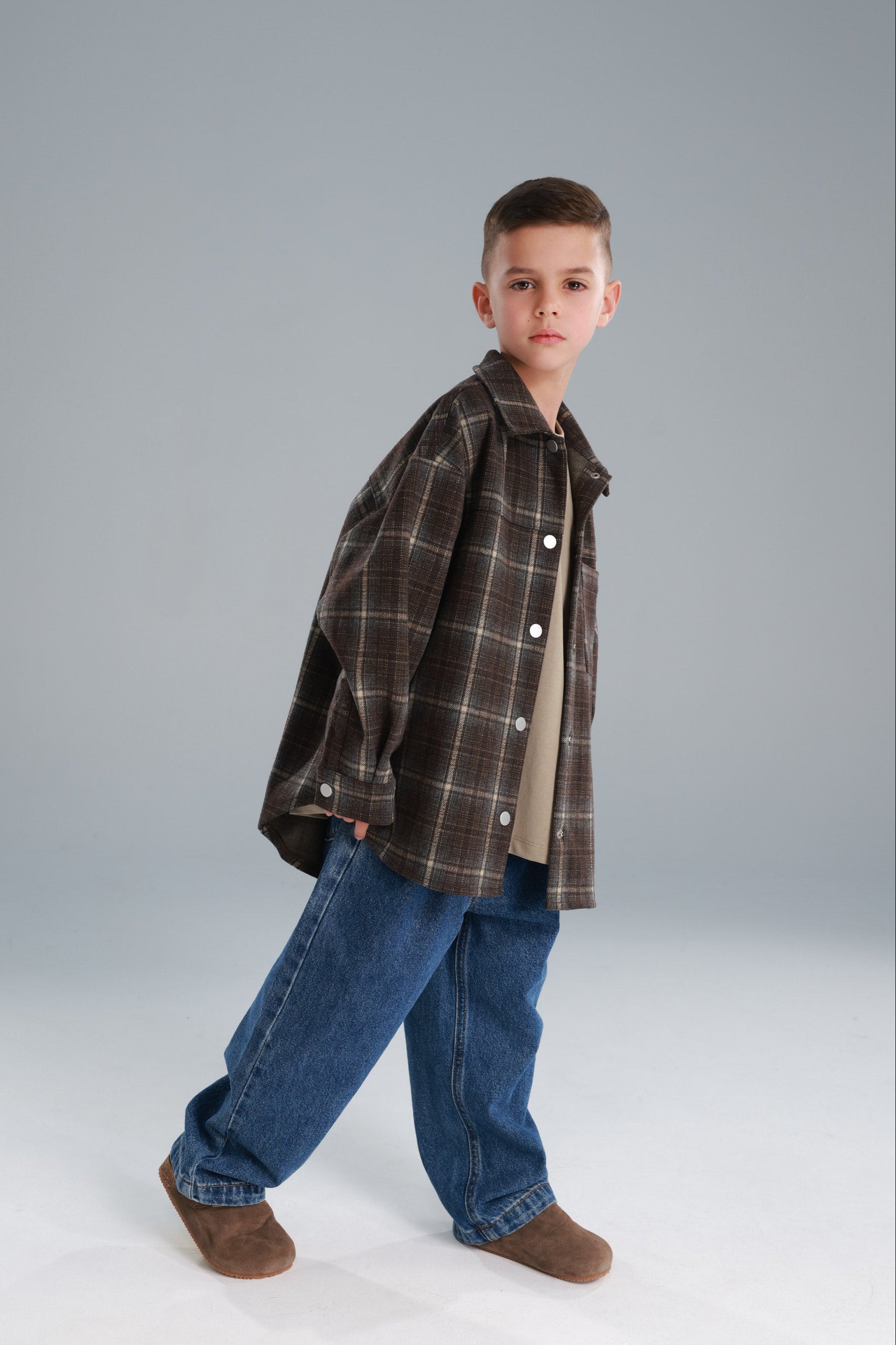 חולצת רוברטו מכופתרת חומה