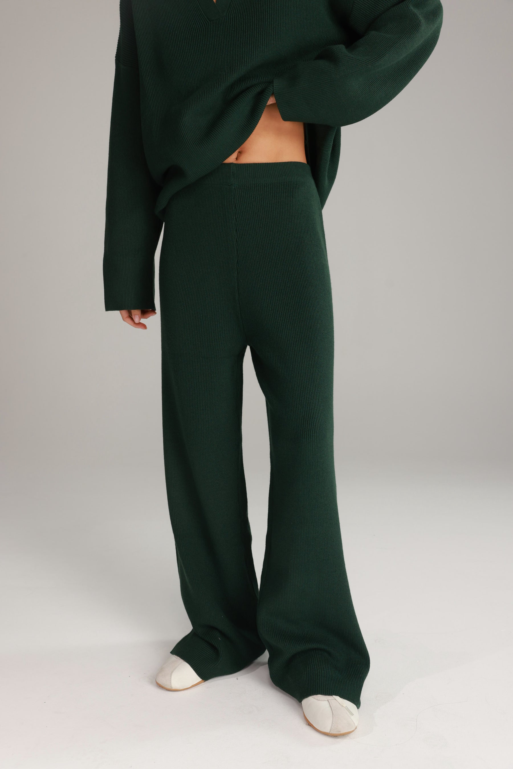 חליפת טוקיו ירוקה