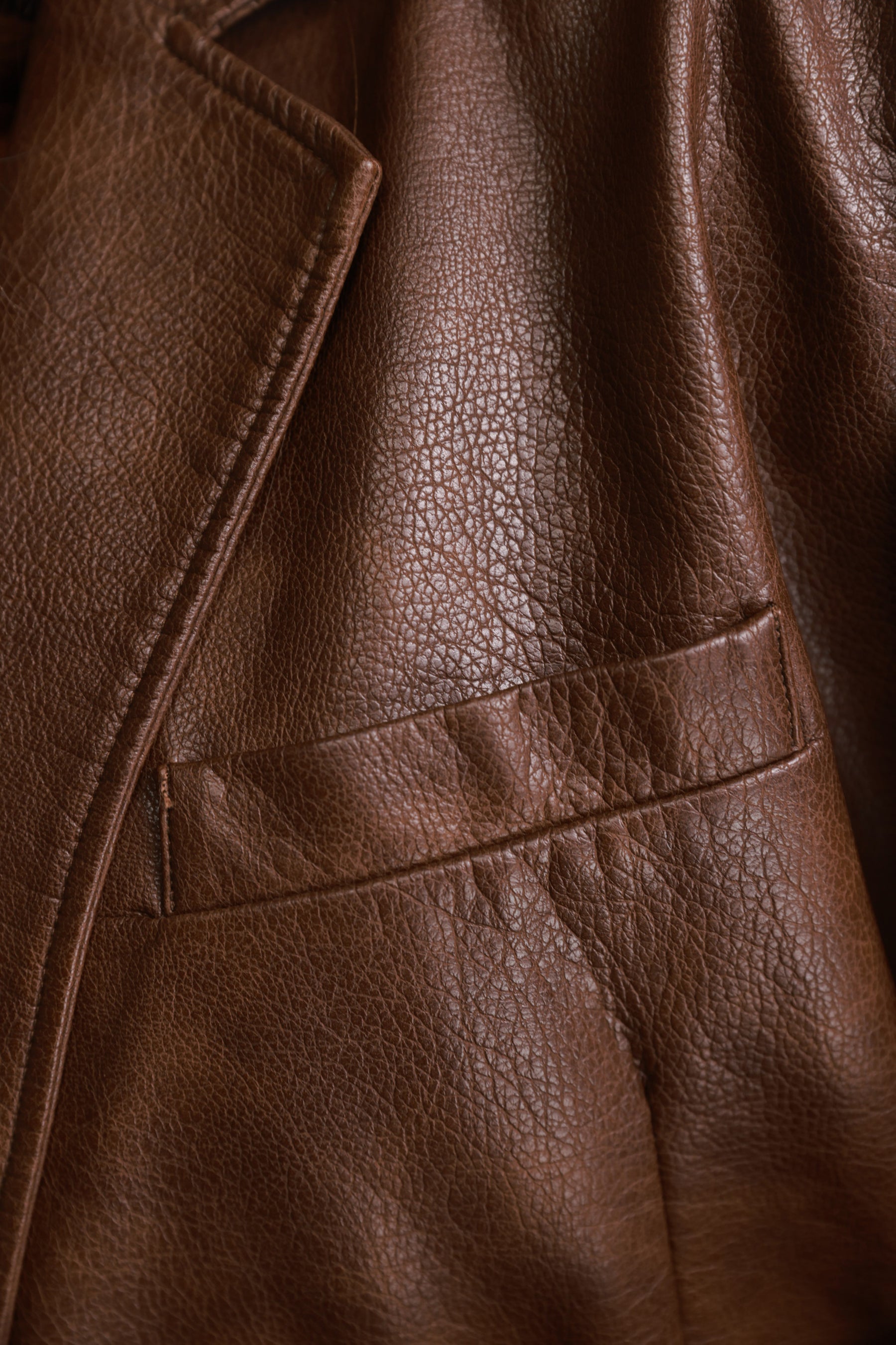 בלייזר מיילו דמוי עור חום כהה