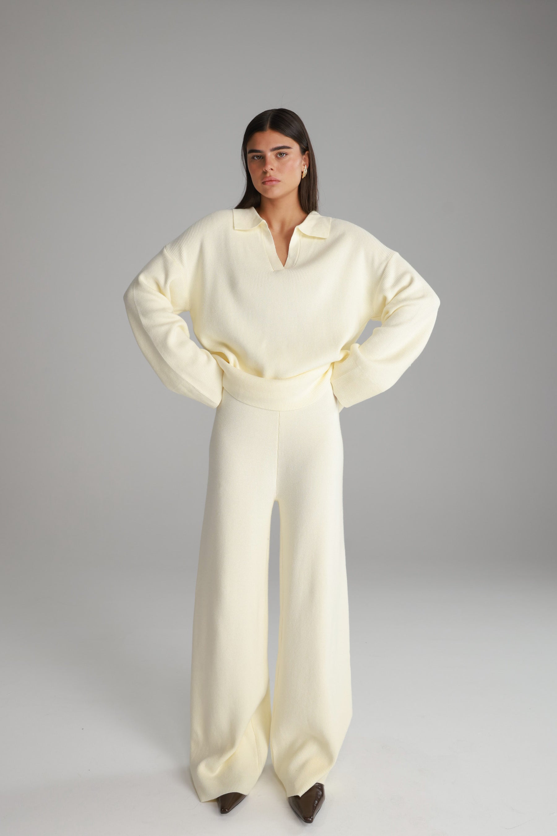 חליפת טוקיו שמנת