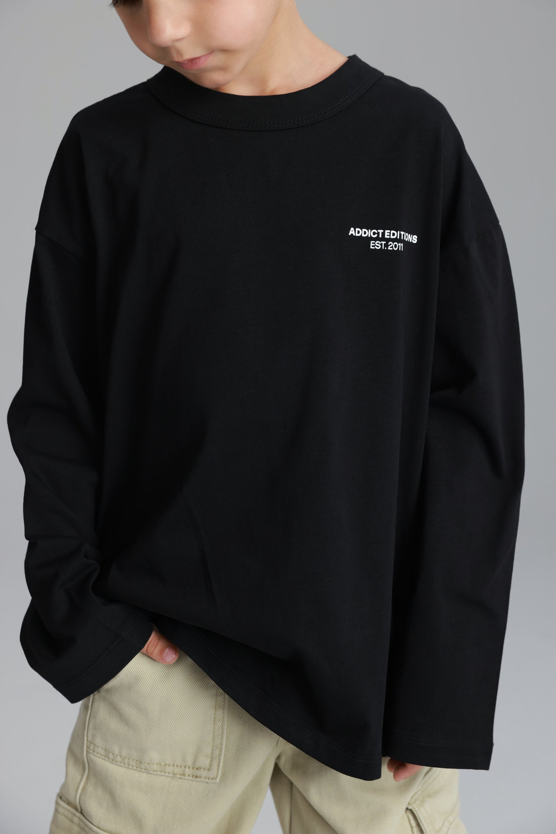 חולצת ניל שחור