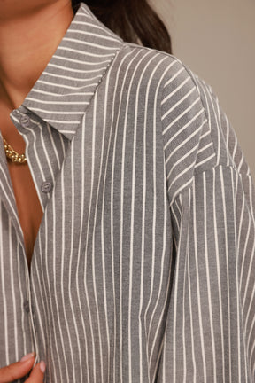 חולצת אוריאן מכופתרת אפור כהה