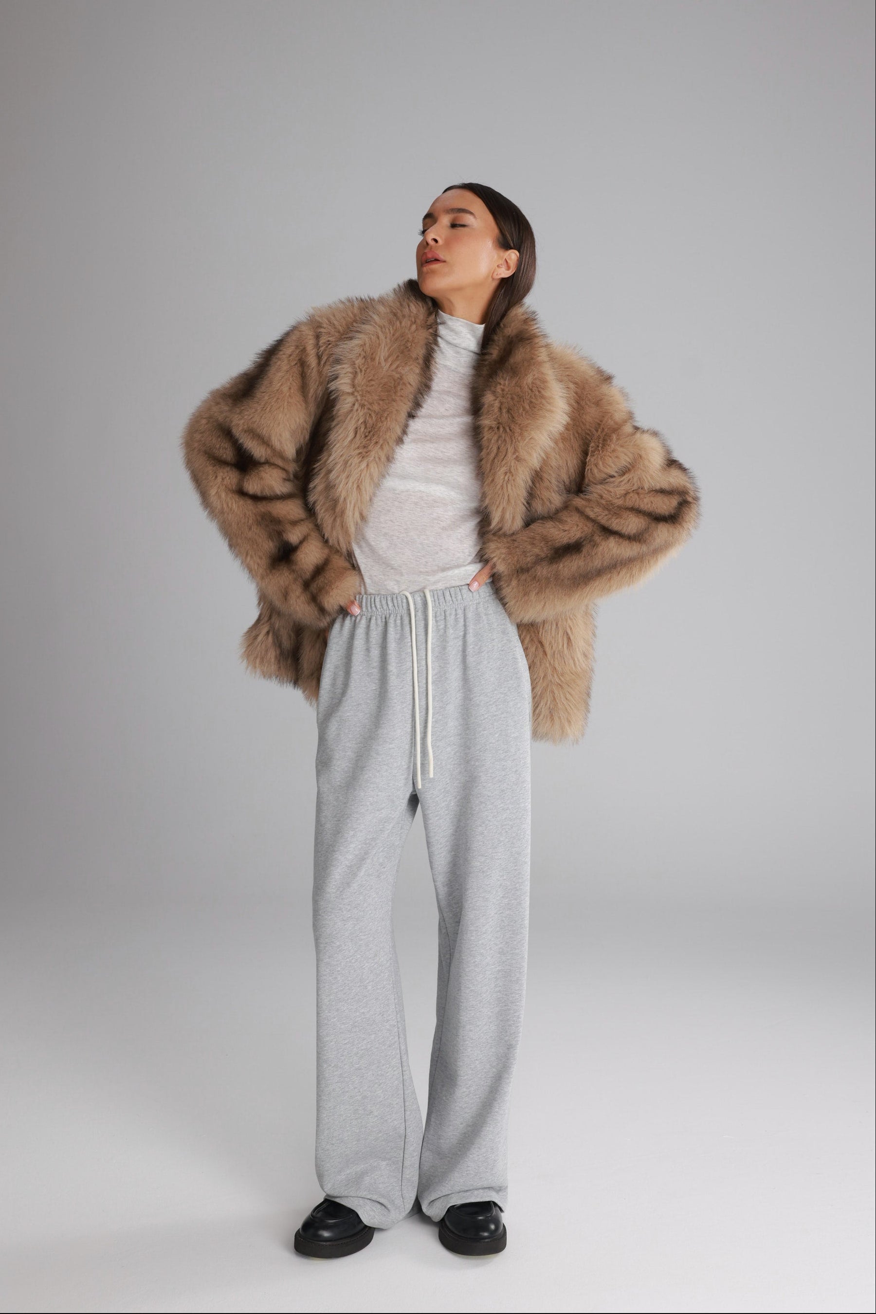 חולצת גולף בריאנה אפור בהיר