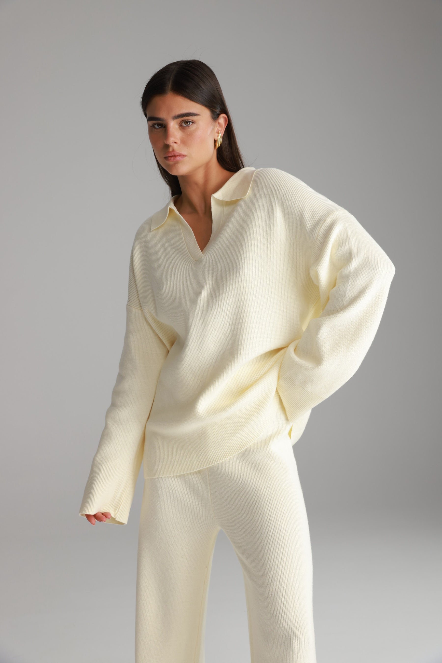 חליפת טוקיו שמנת