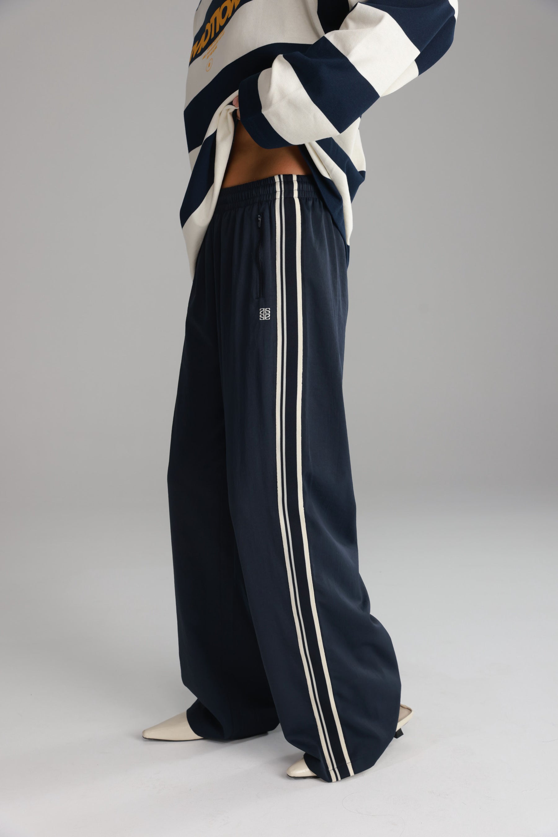 מכנסי גבריאל נייבי