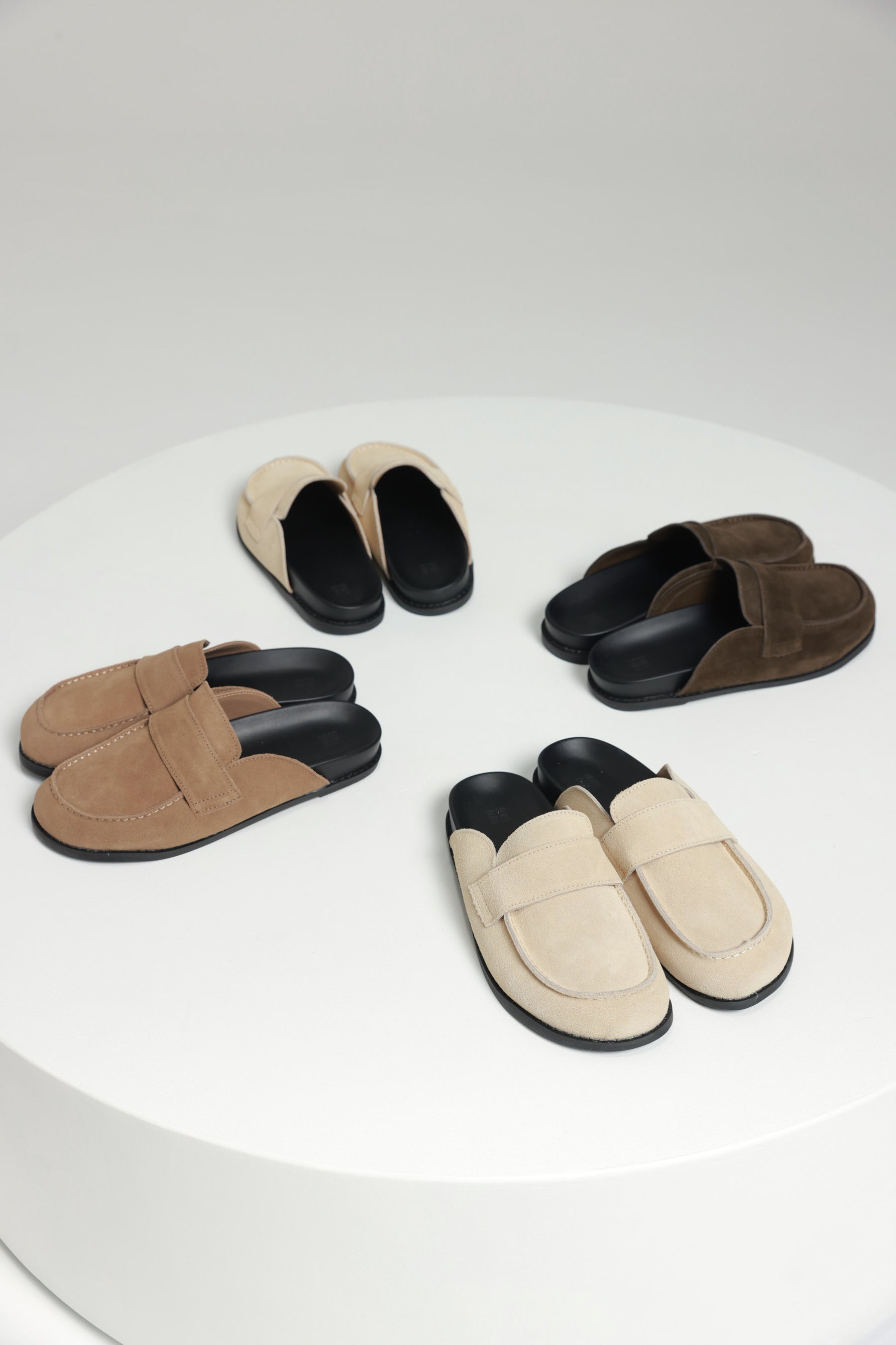 כפכפי ניקה בז'