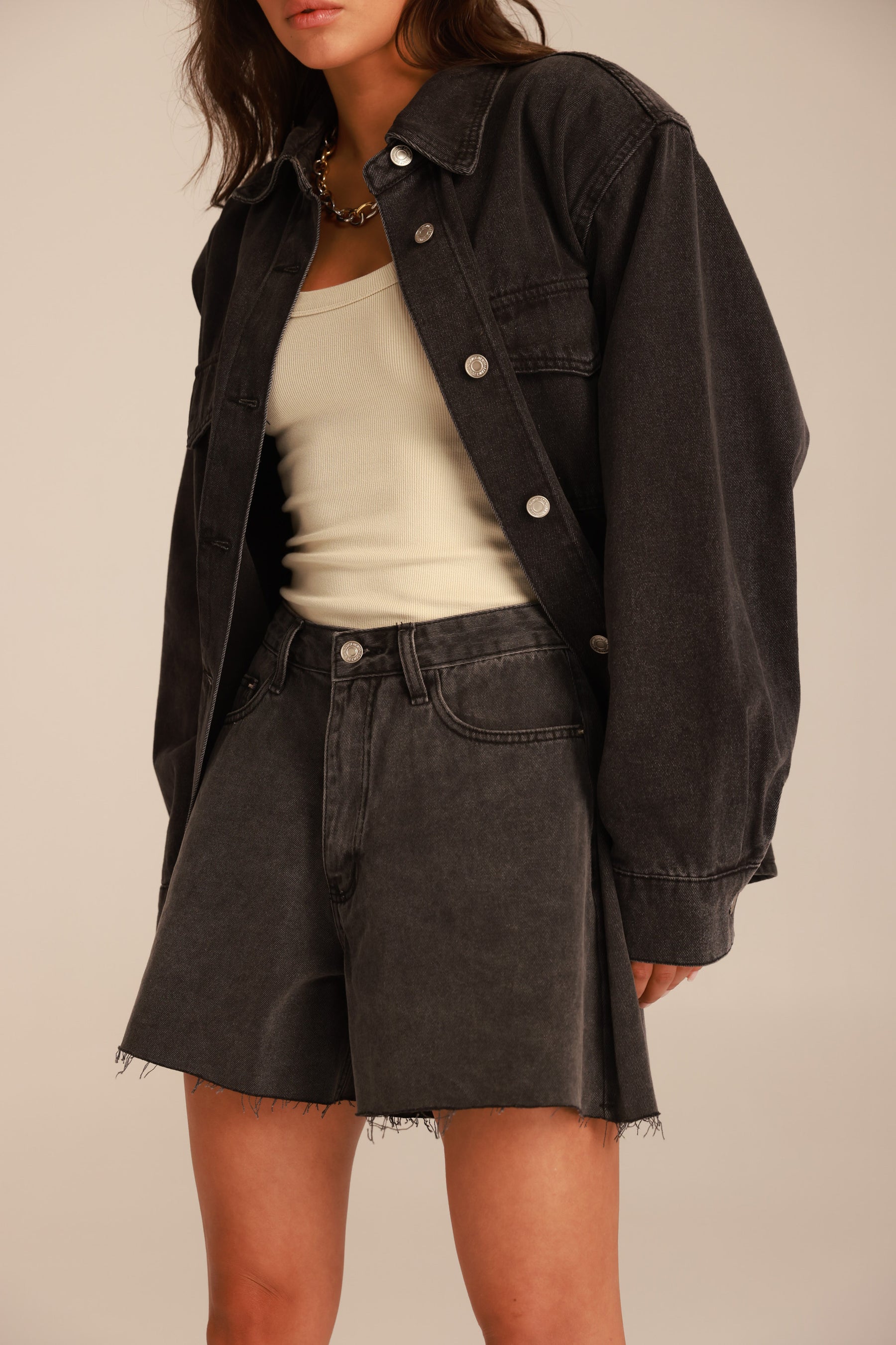 ג'ינס קצר לאונרדו שחור