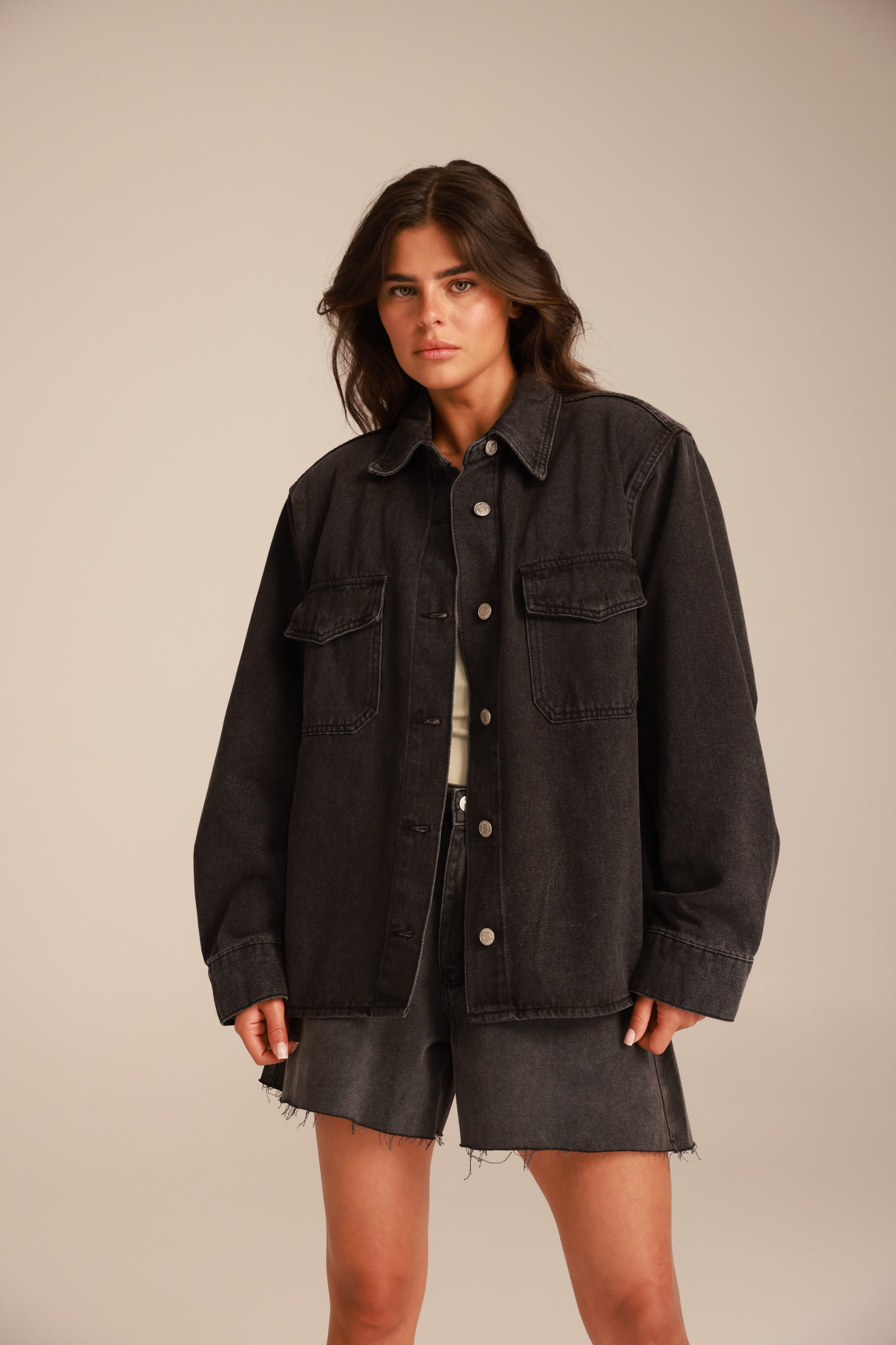 חולצת ג'ינס היילי שחורה