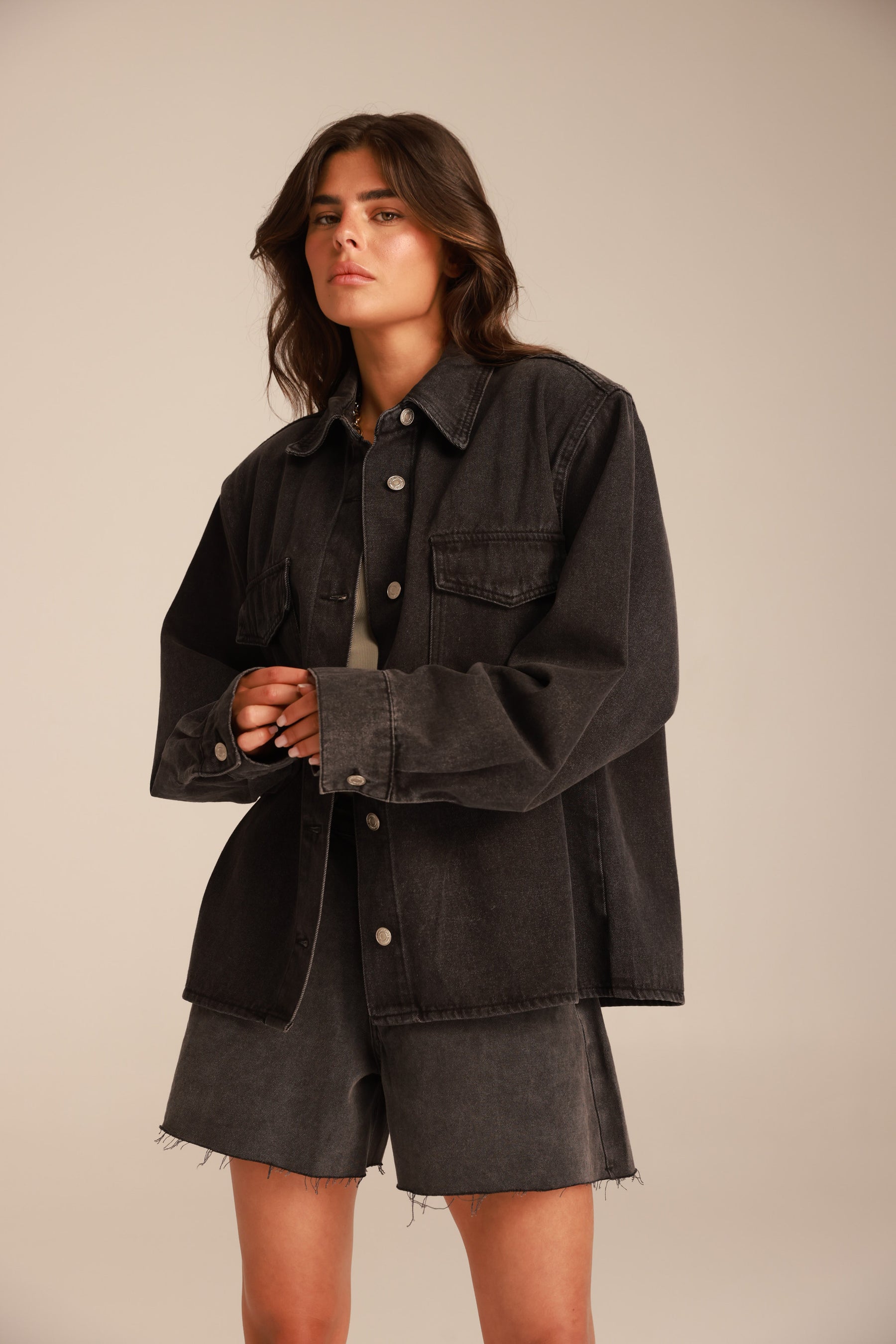 חולצת ג'ינס היילי שחורה