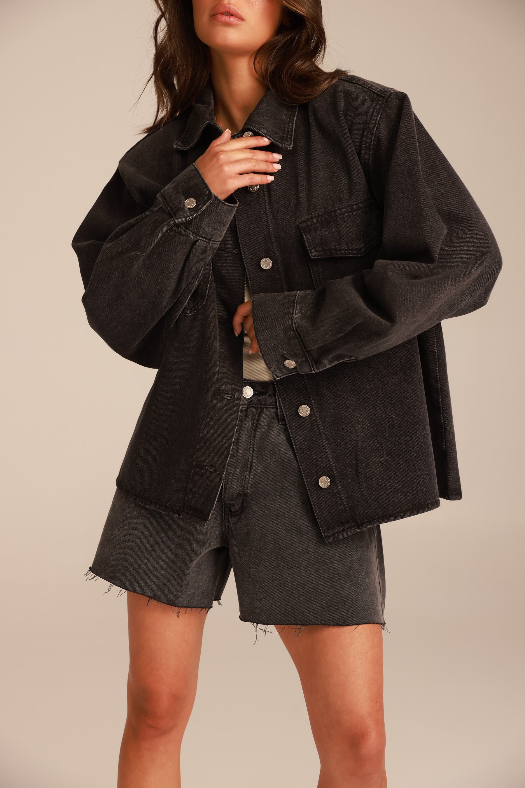 חולצת ג'ינס היילי שחורה