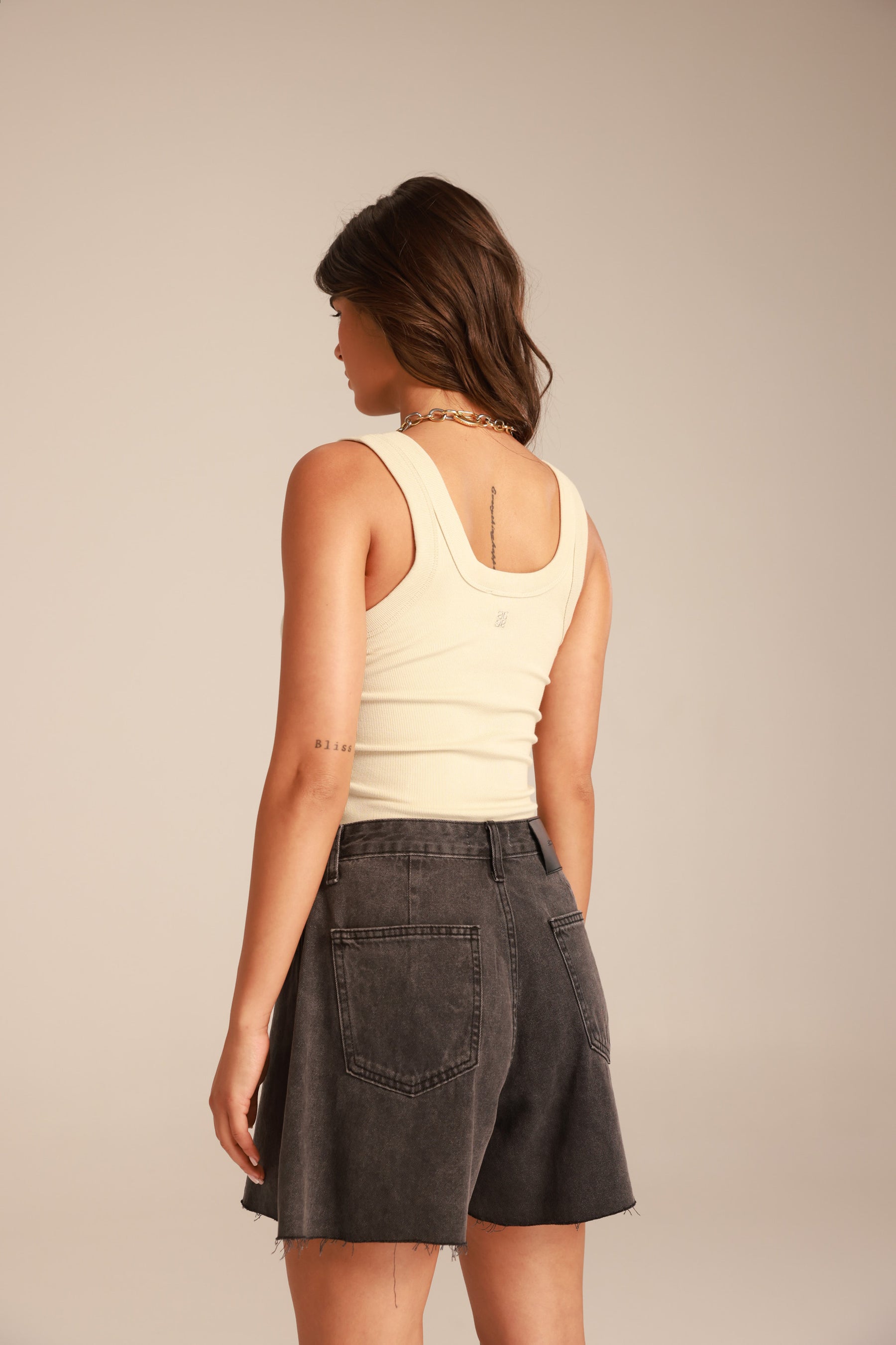 ג'ינס קצר לאונרדו שחור