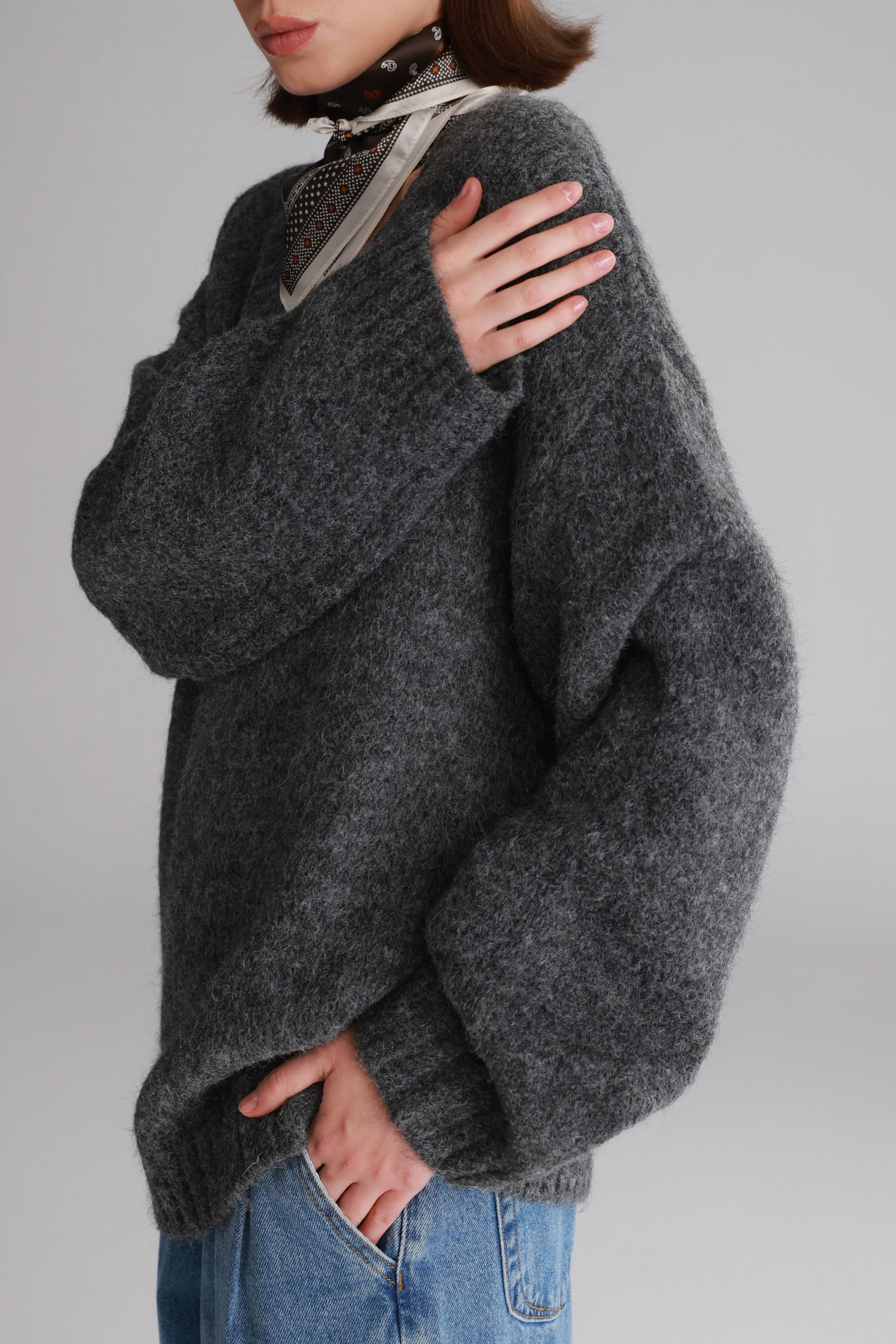 סוודר סאלי אפור כהה