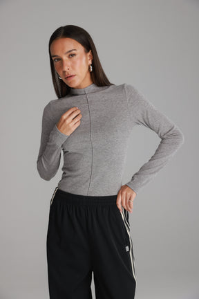 חולצת קרוליין אפורה