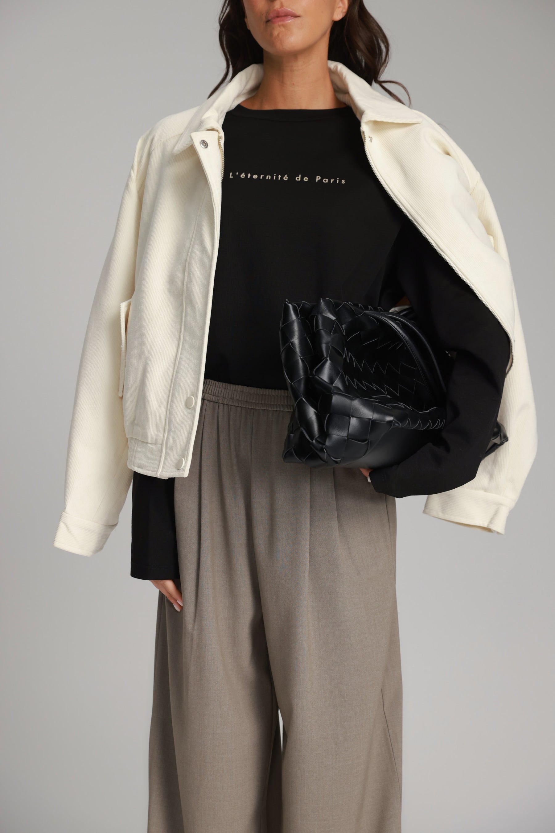 חולצת אמי שחורה