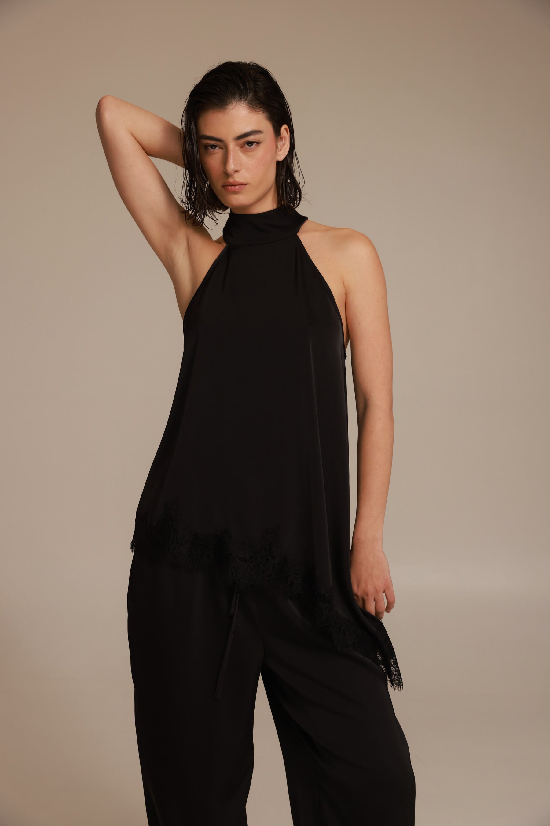 גופיית קולר סיאל שחורה