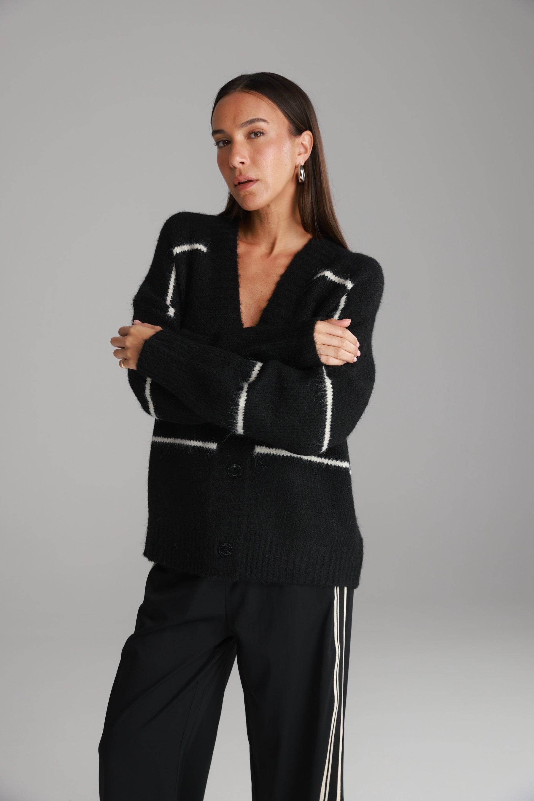 סוודר ארין שחור