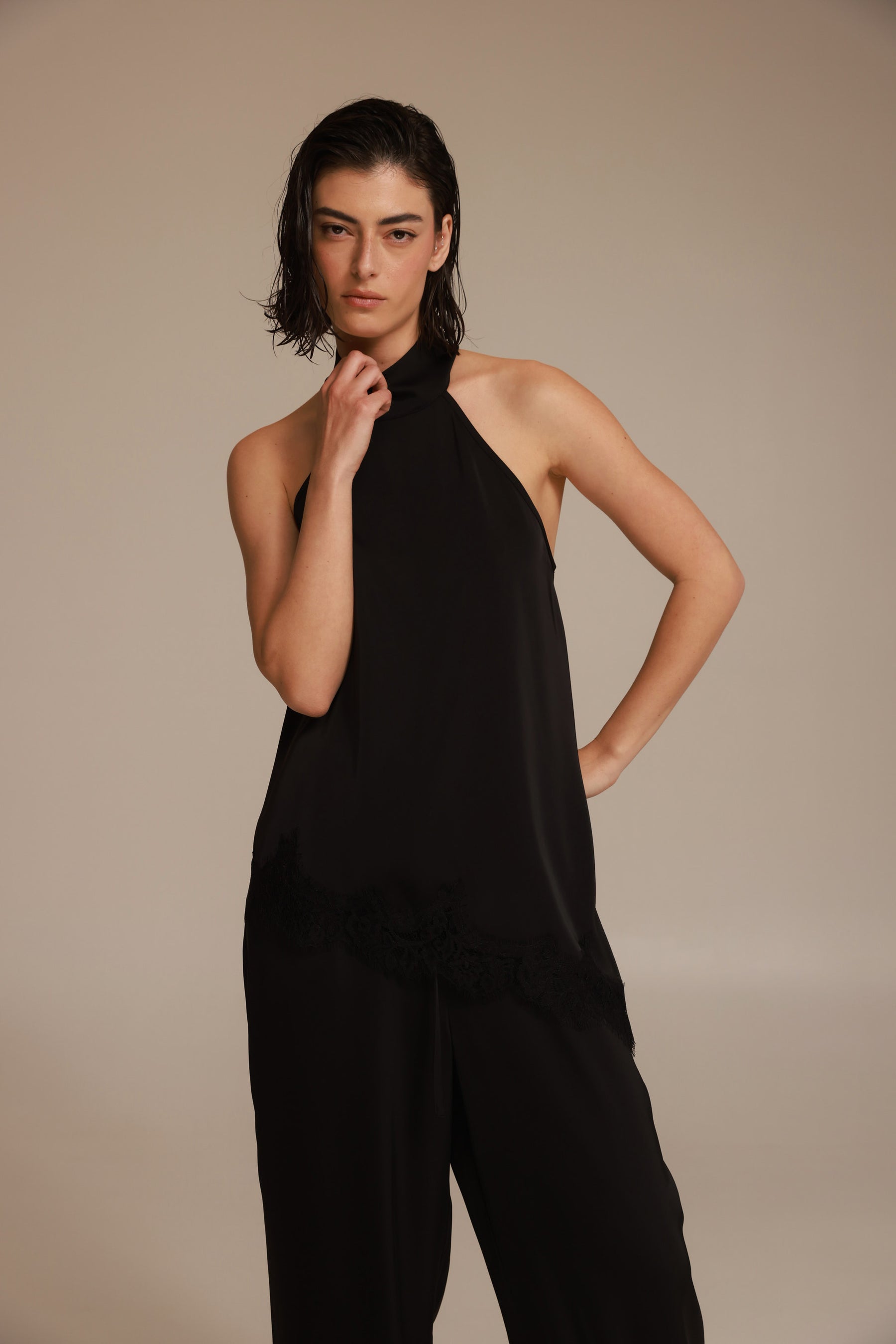 גופיית קולר סיאל שחורה