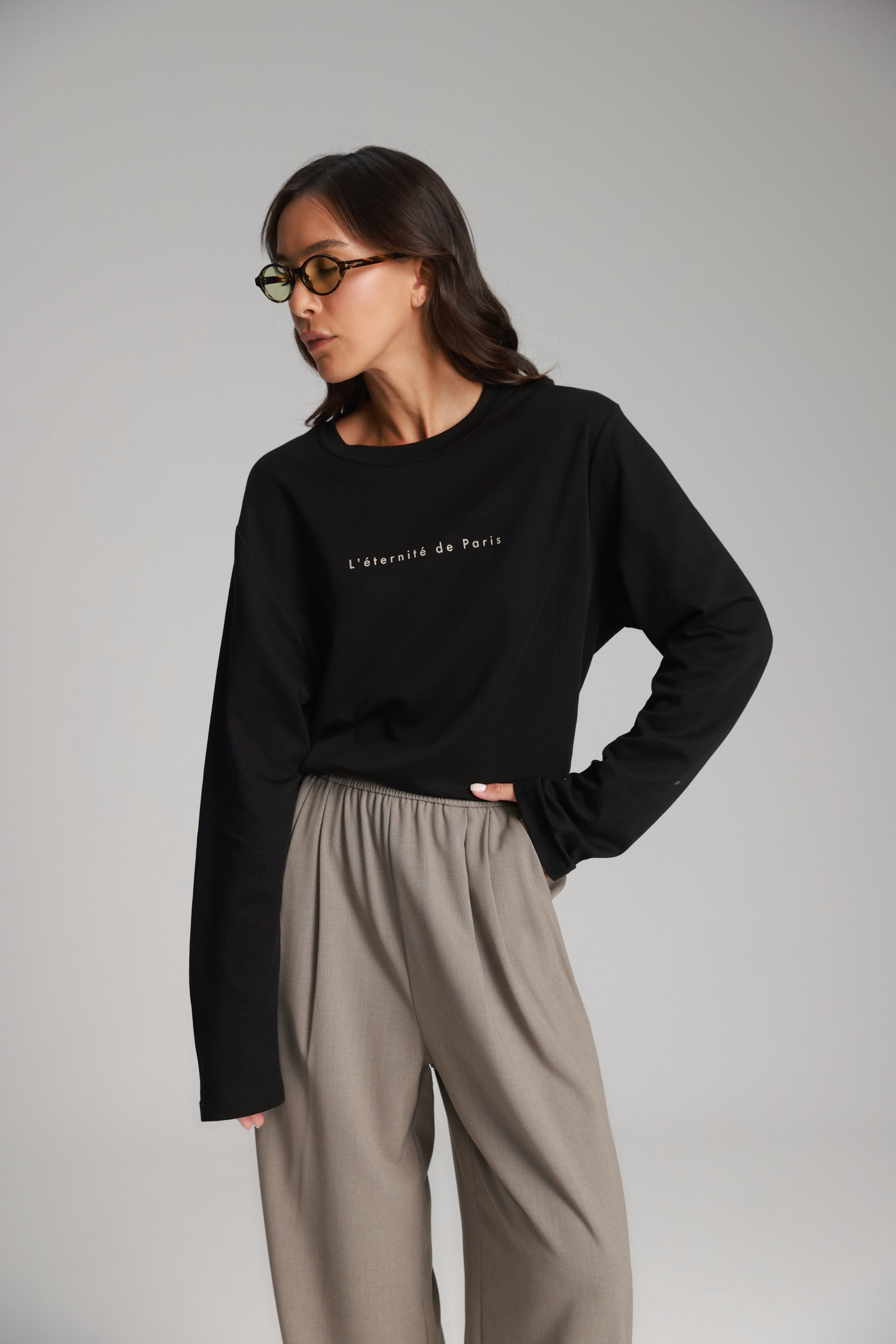 חולצת אמי שחורה