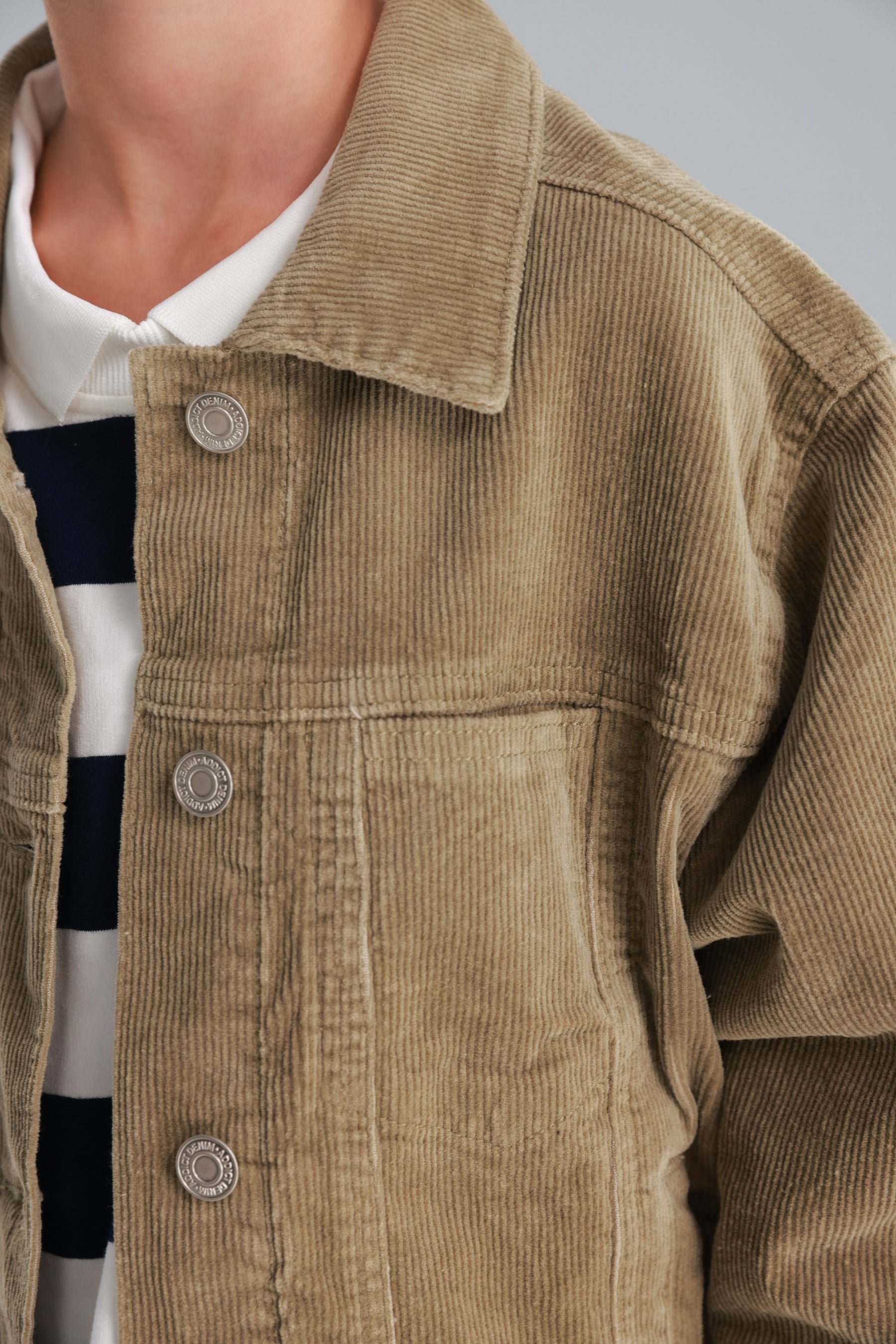 ג'קט ניילה חאקי