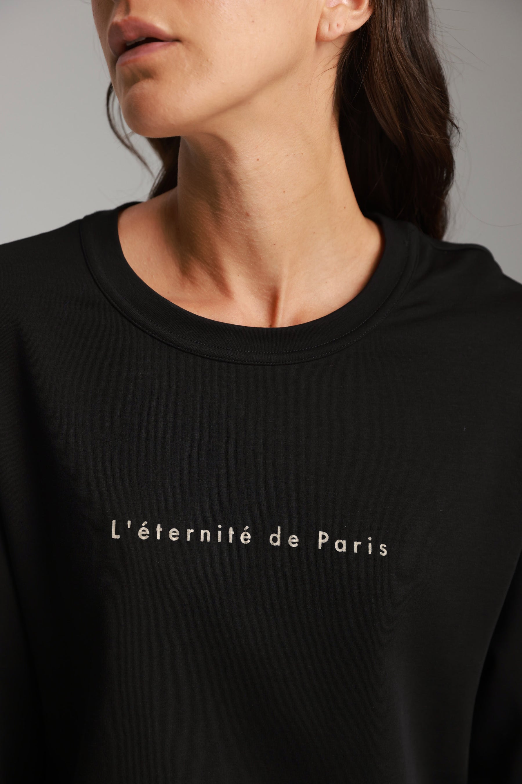 חולצת אמי שחורה