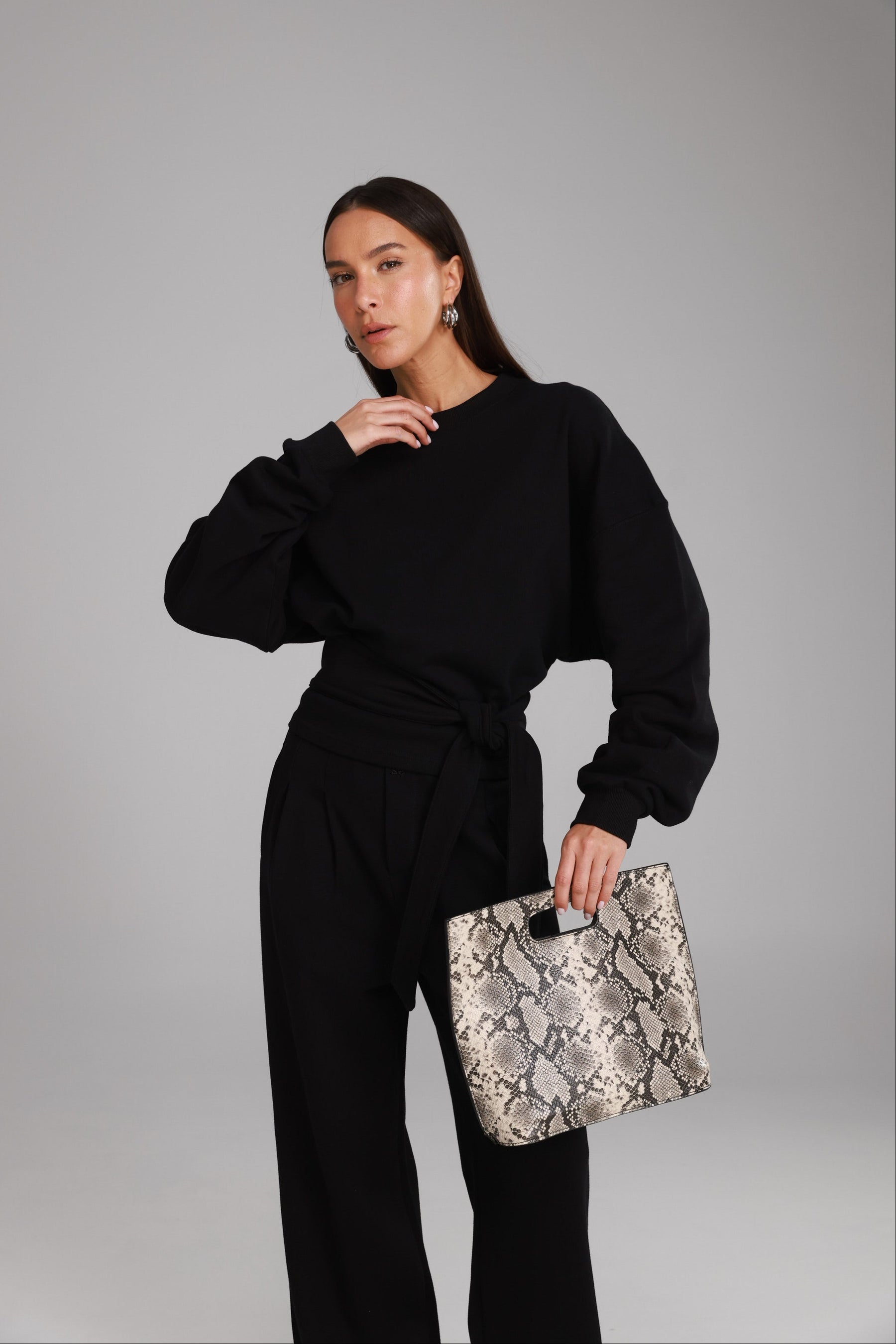 חולצת פביאנה שחורה