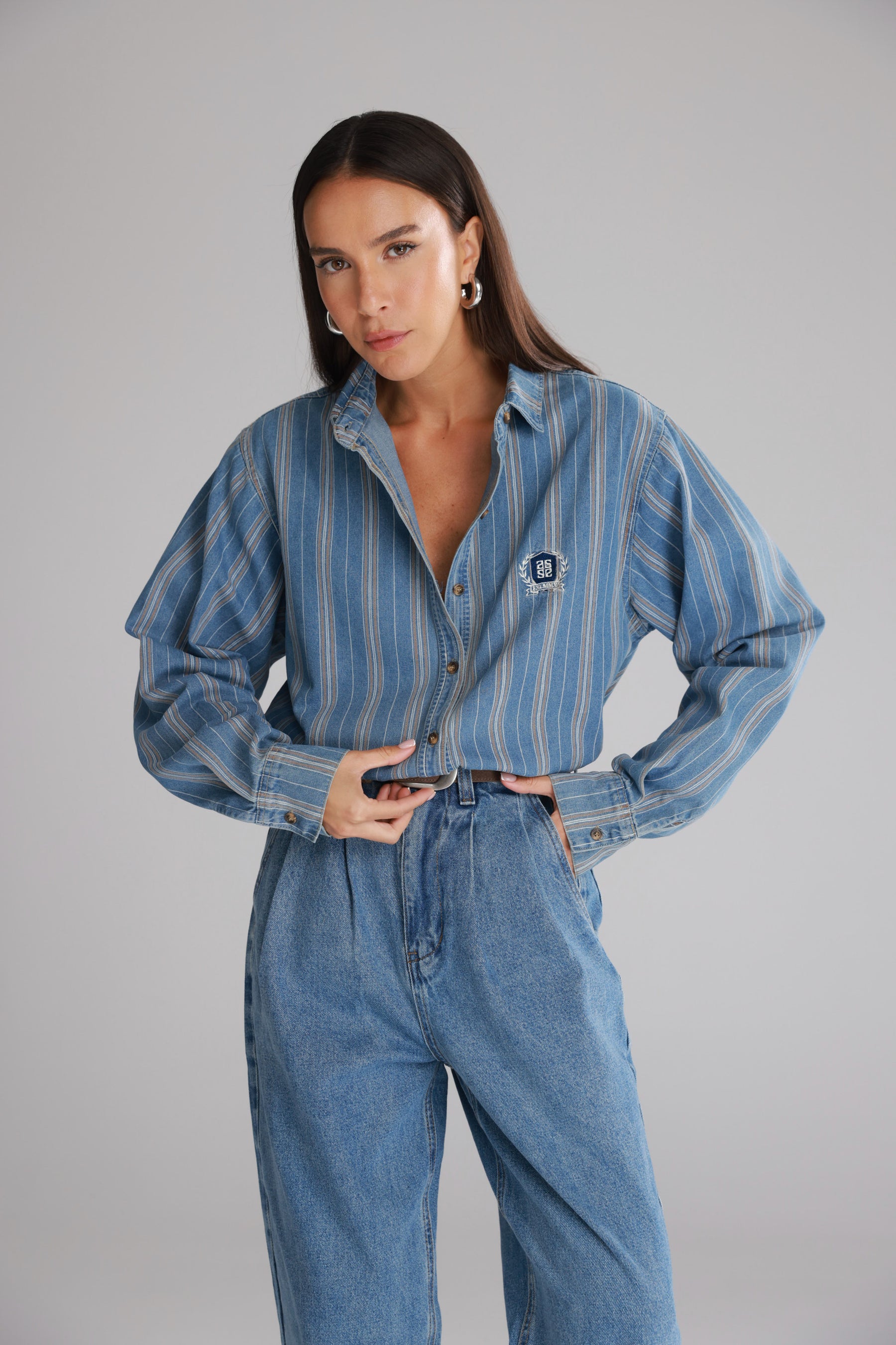 חולצת מתיאס מכופתרת ג'ינס