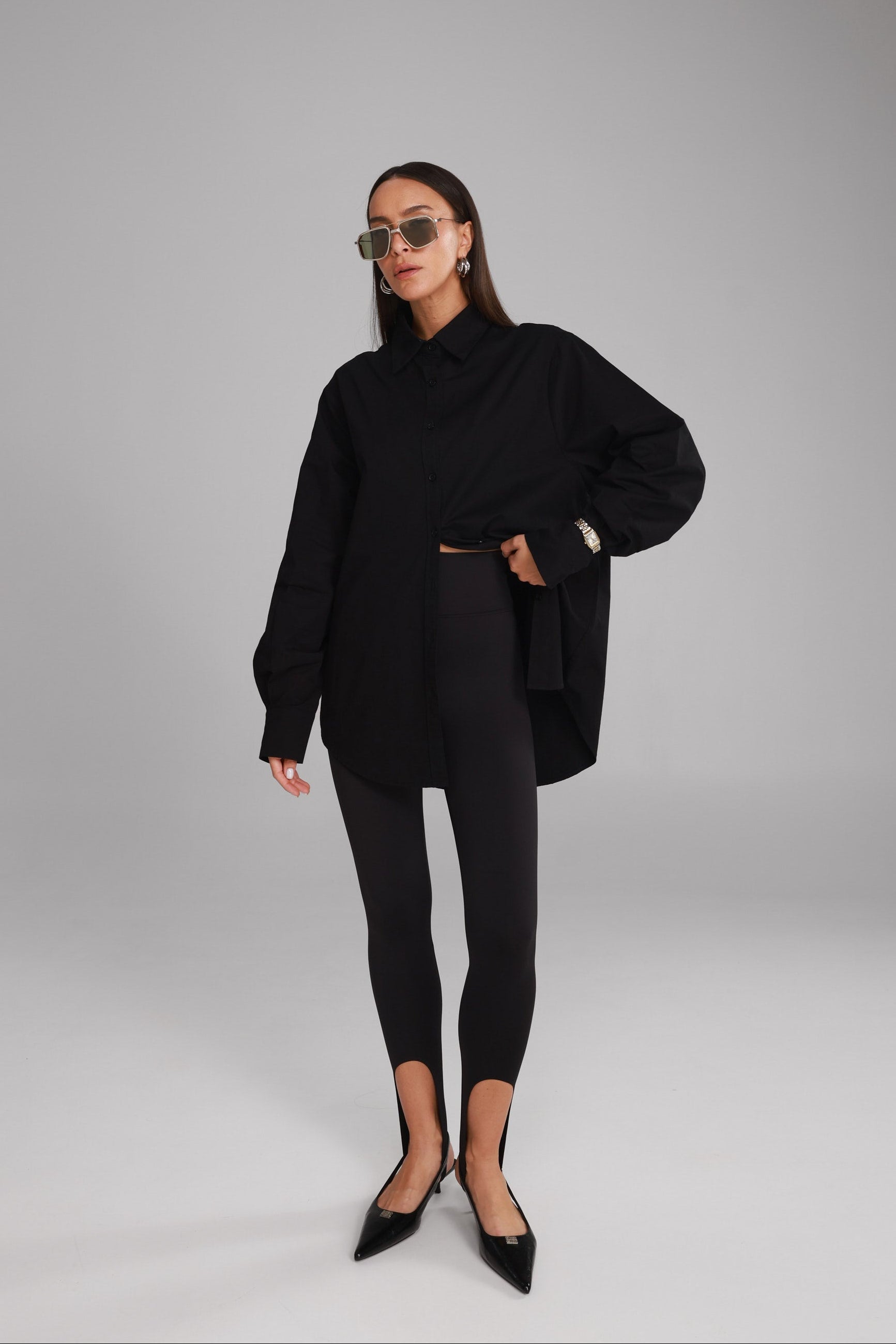 חולצת סופי מכופתרת שחורה