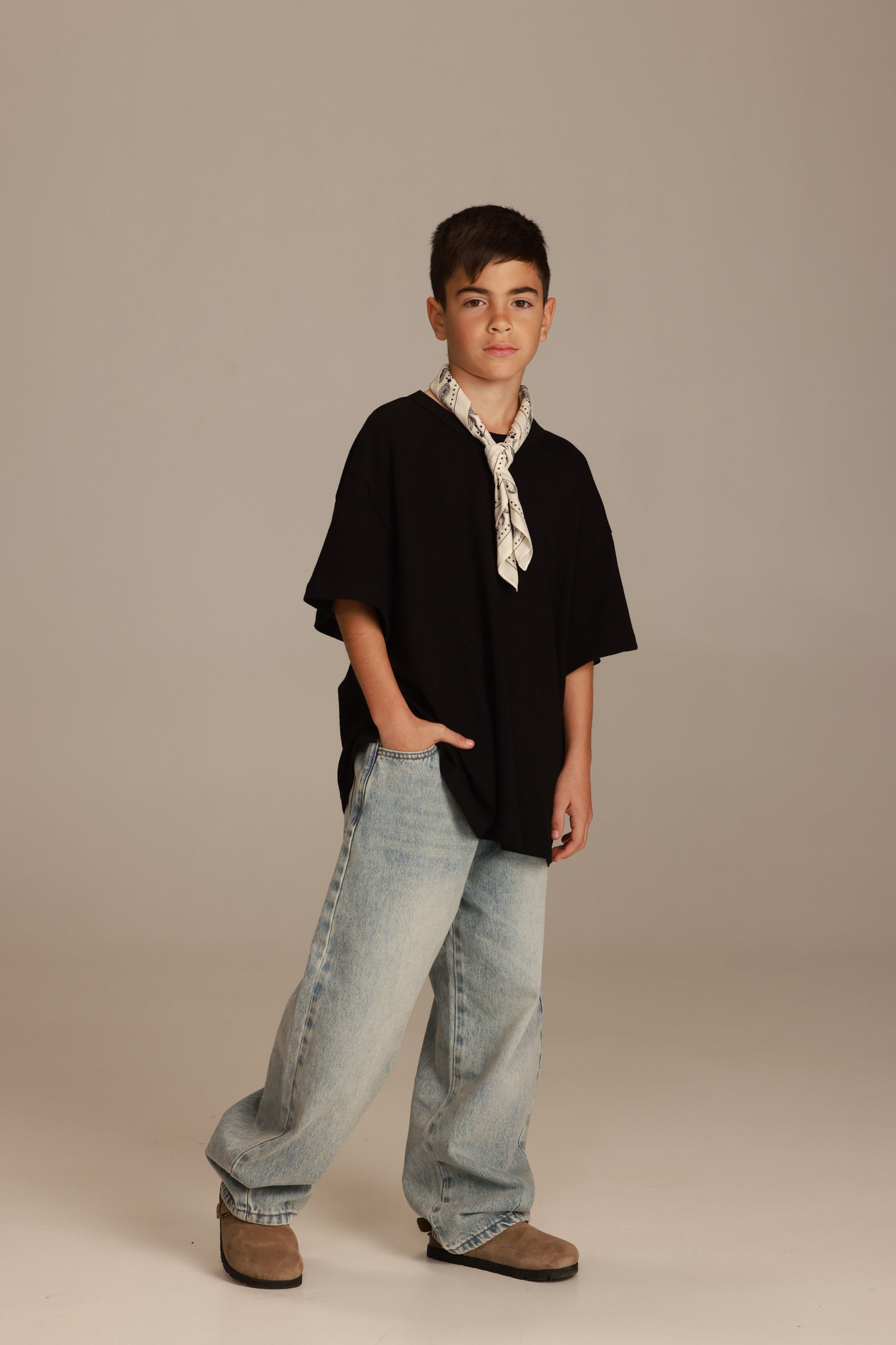 חולצת אלארי שחורה