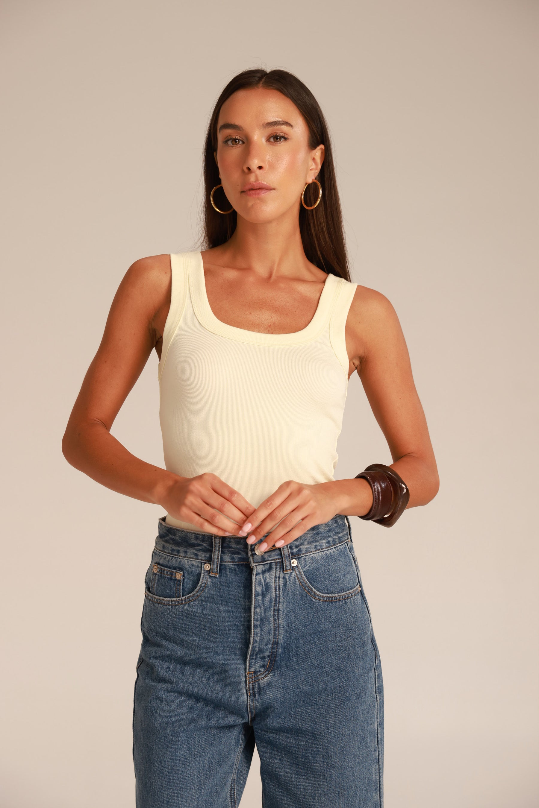 גופיית ג'ייסון שמנת