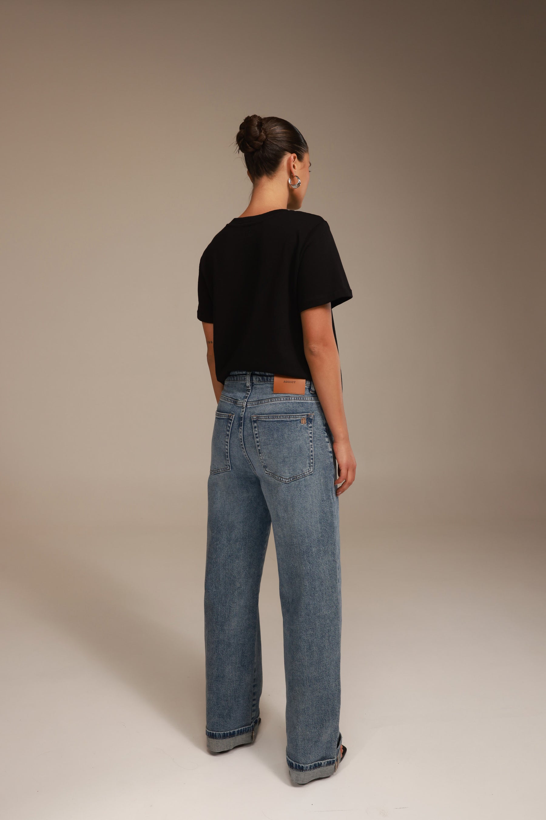 ג'ינס נויה כחול בהיר