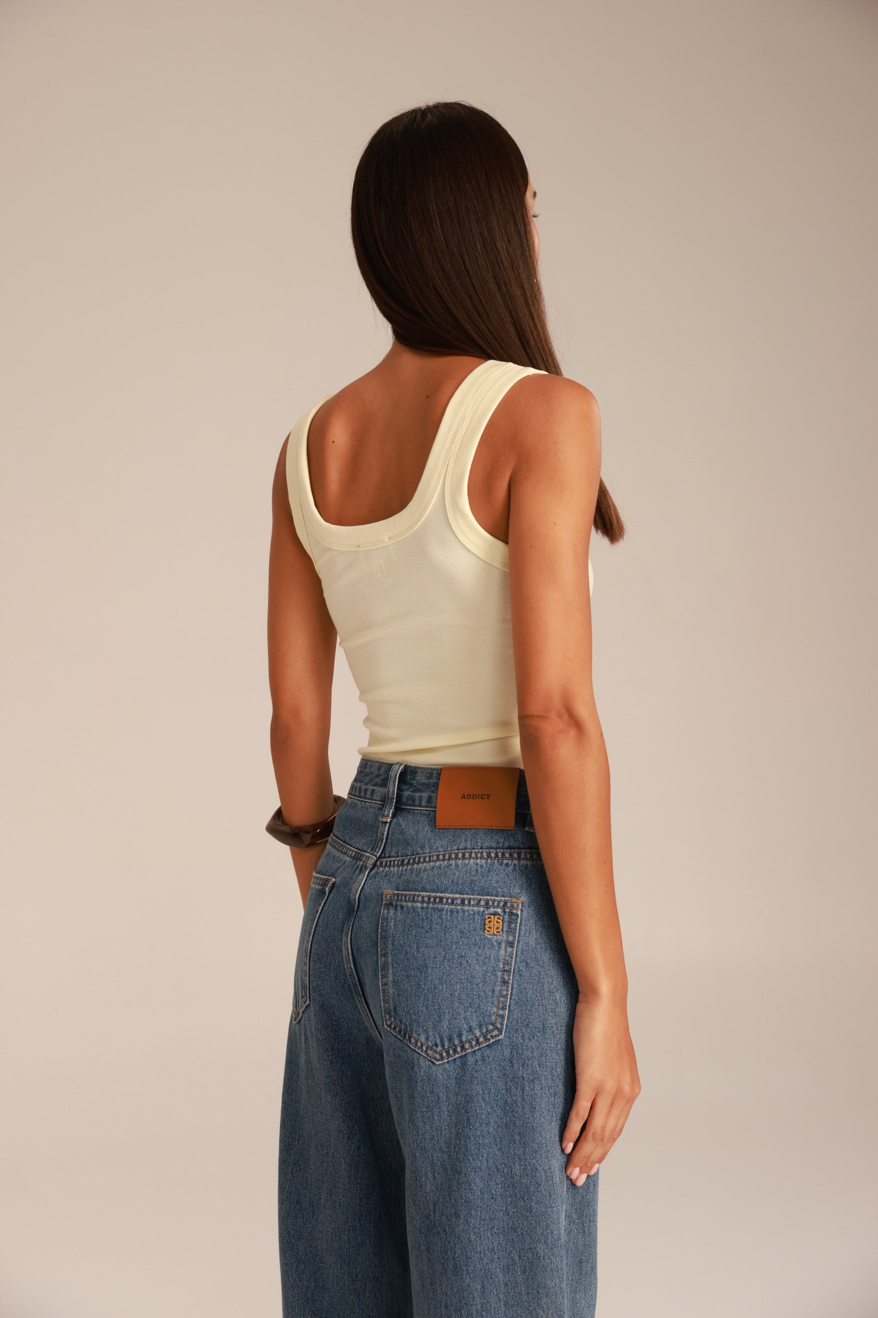 גופיית ג'ייסון שמנת