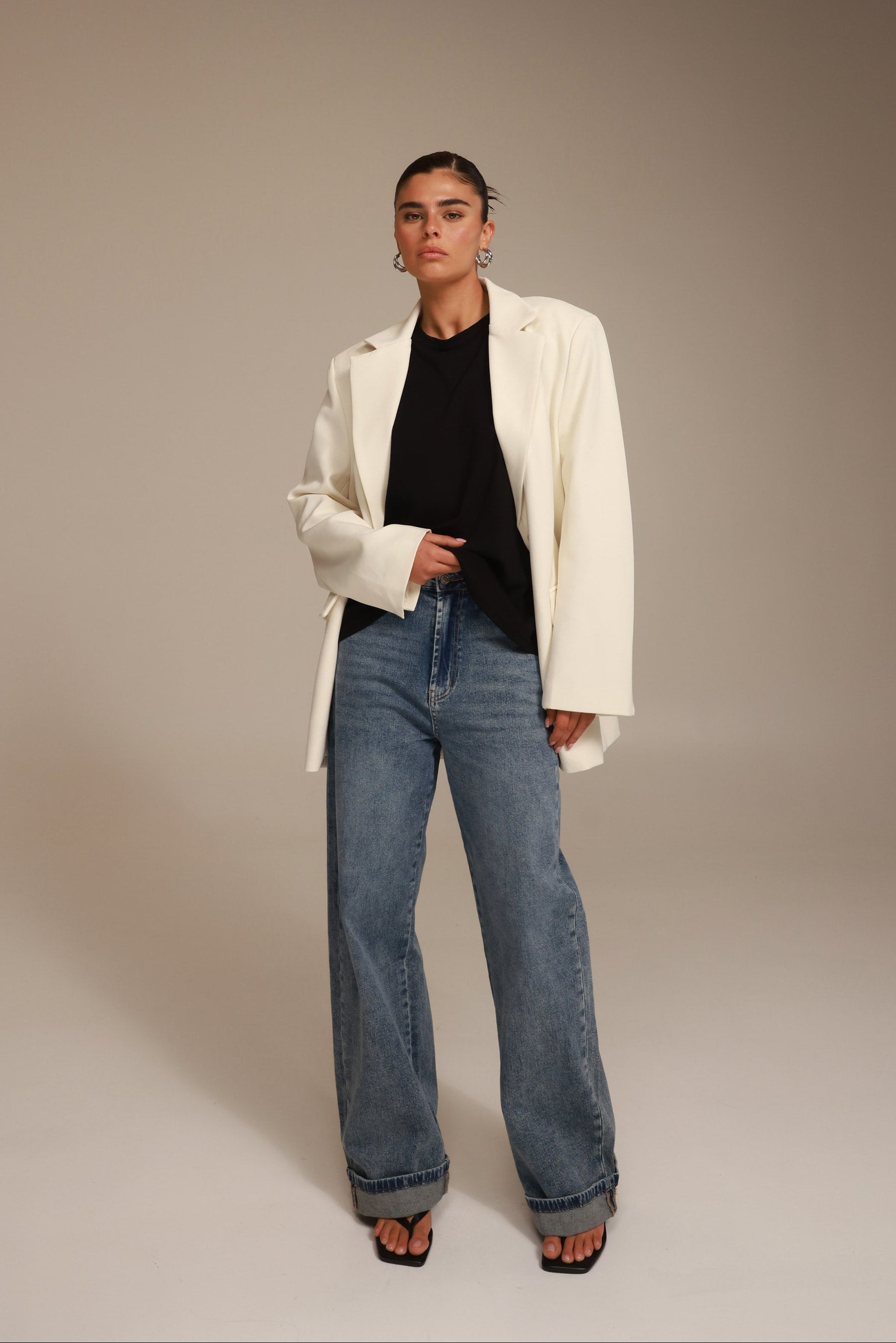 ג'ינס נויה כחול בהיר