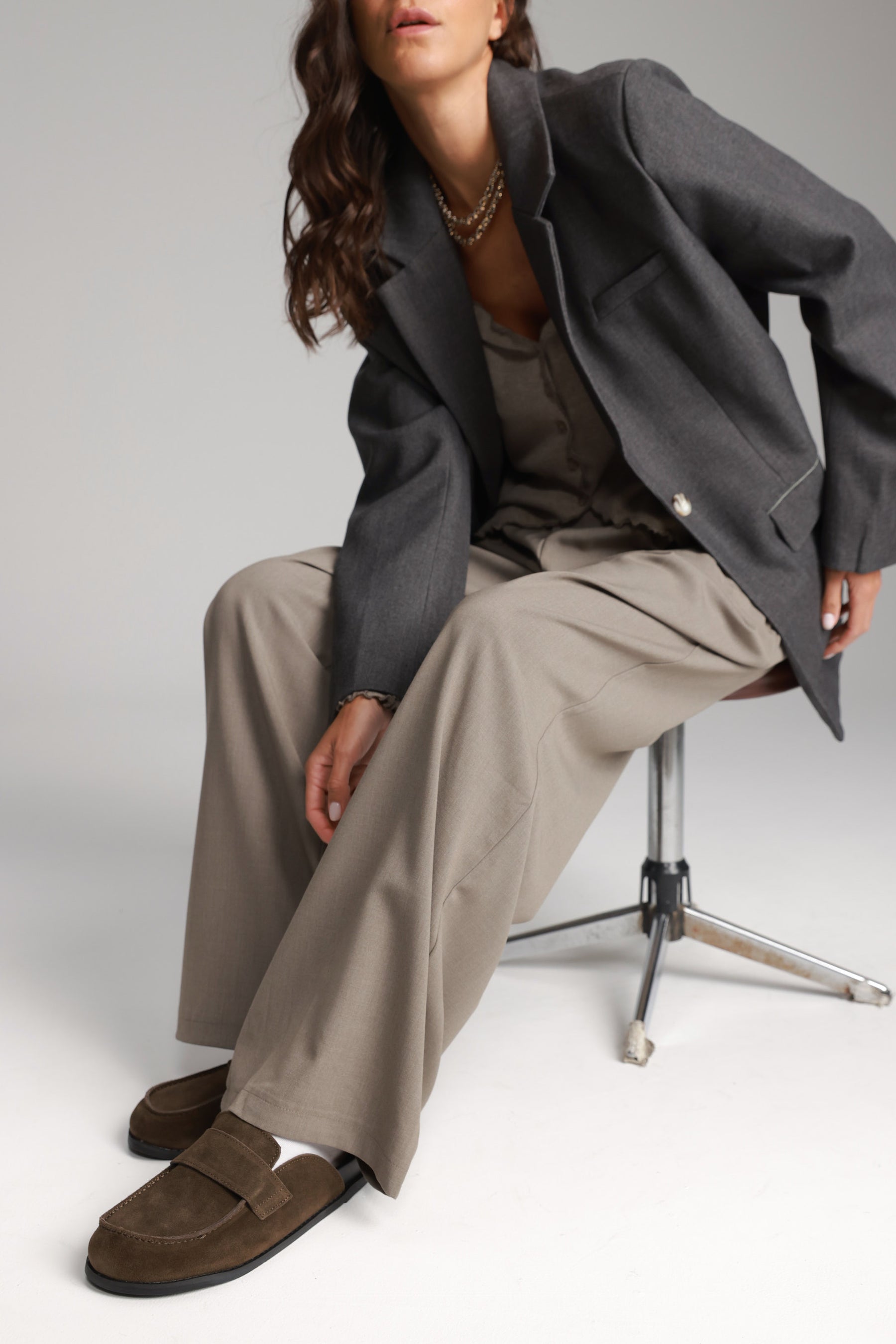 כפכפי ניקה חום כהה