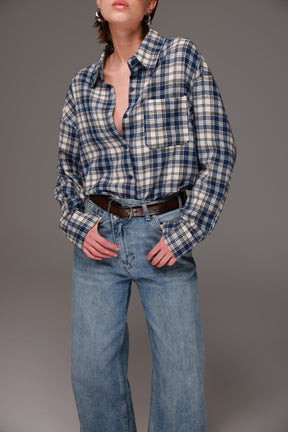 חולצת אביגיל מכופתרת כחולה