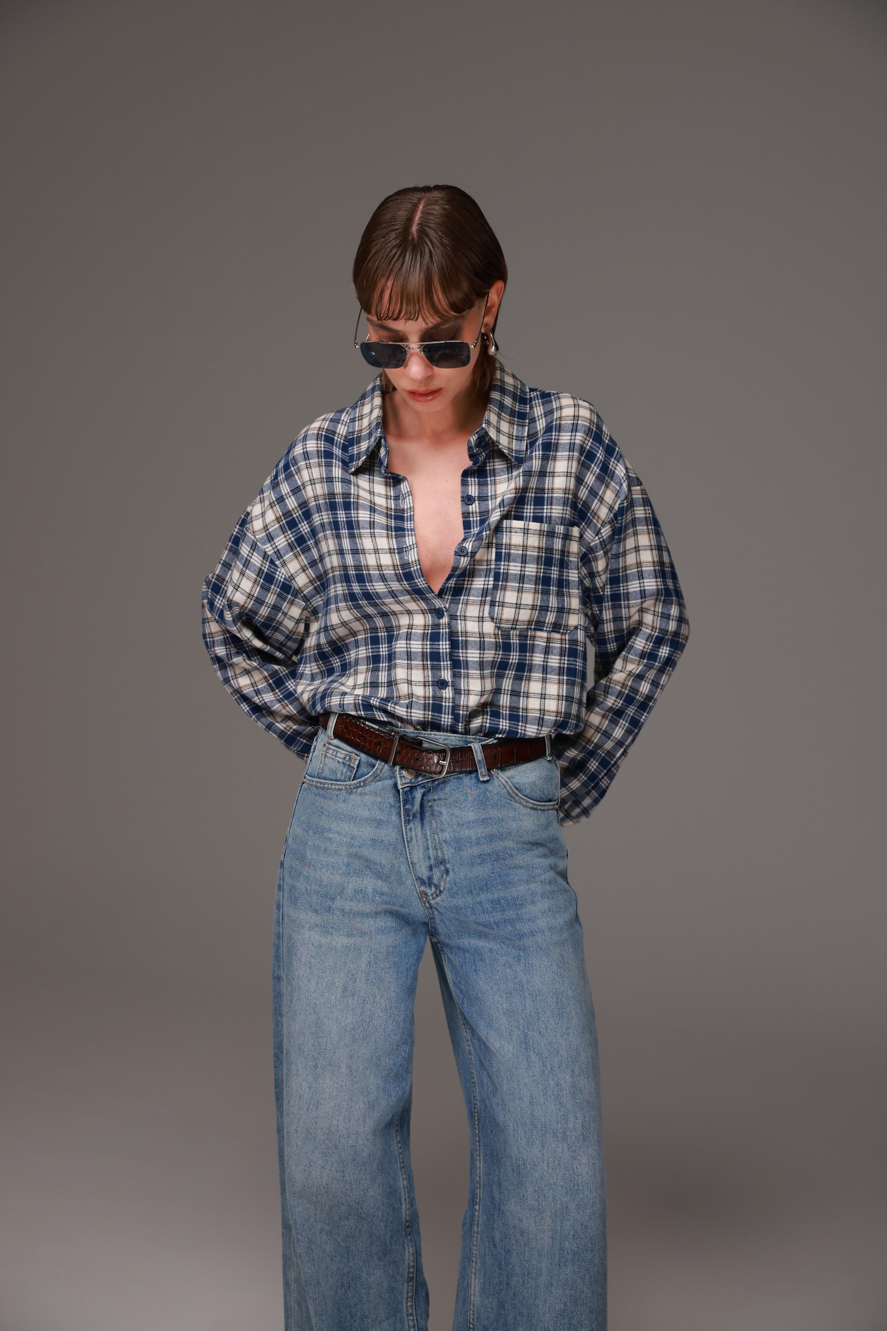 חולצת אביגיל מכופתרת כחולה