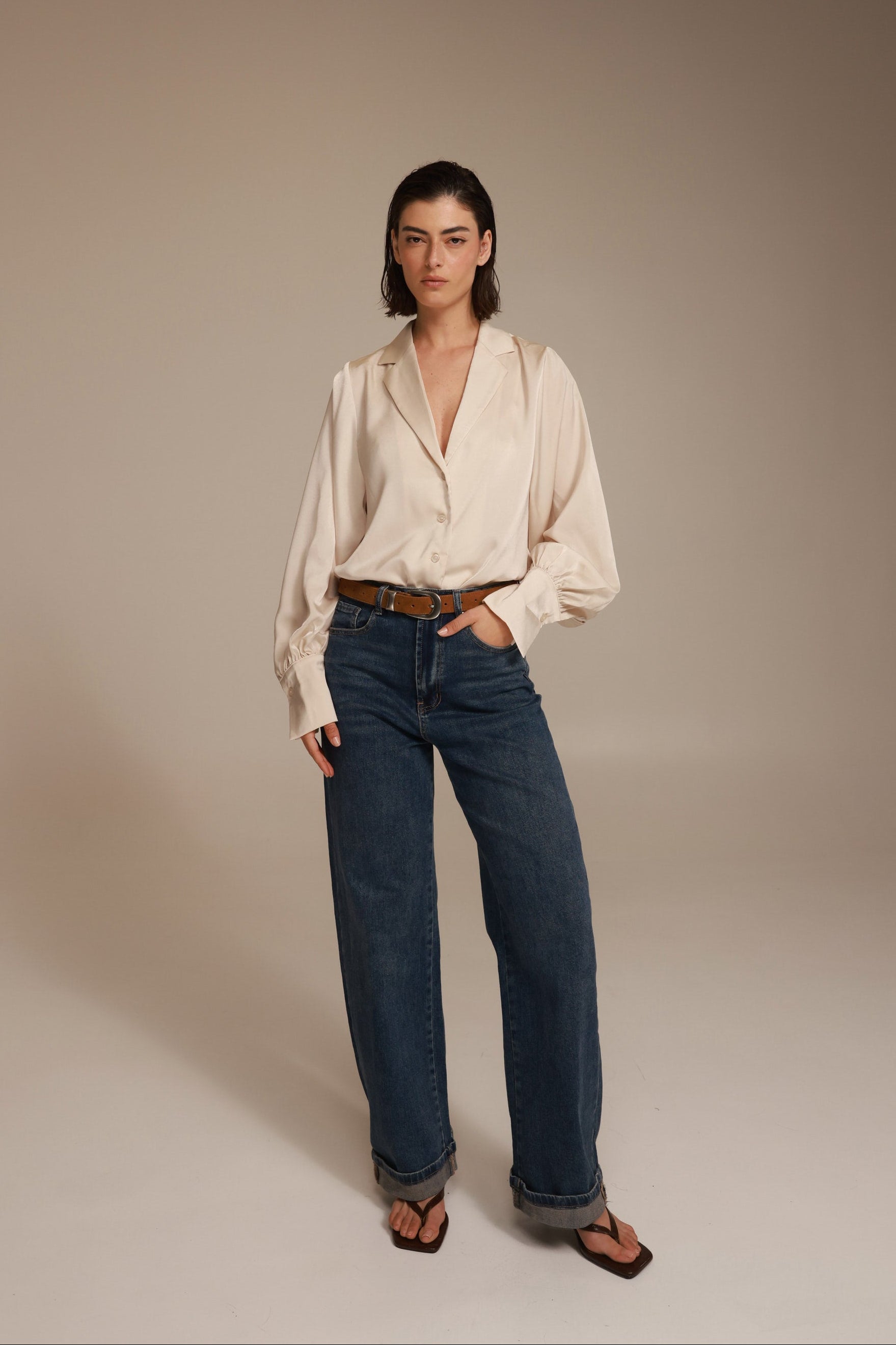 חולצת ויאנה מכופתרת שמנת