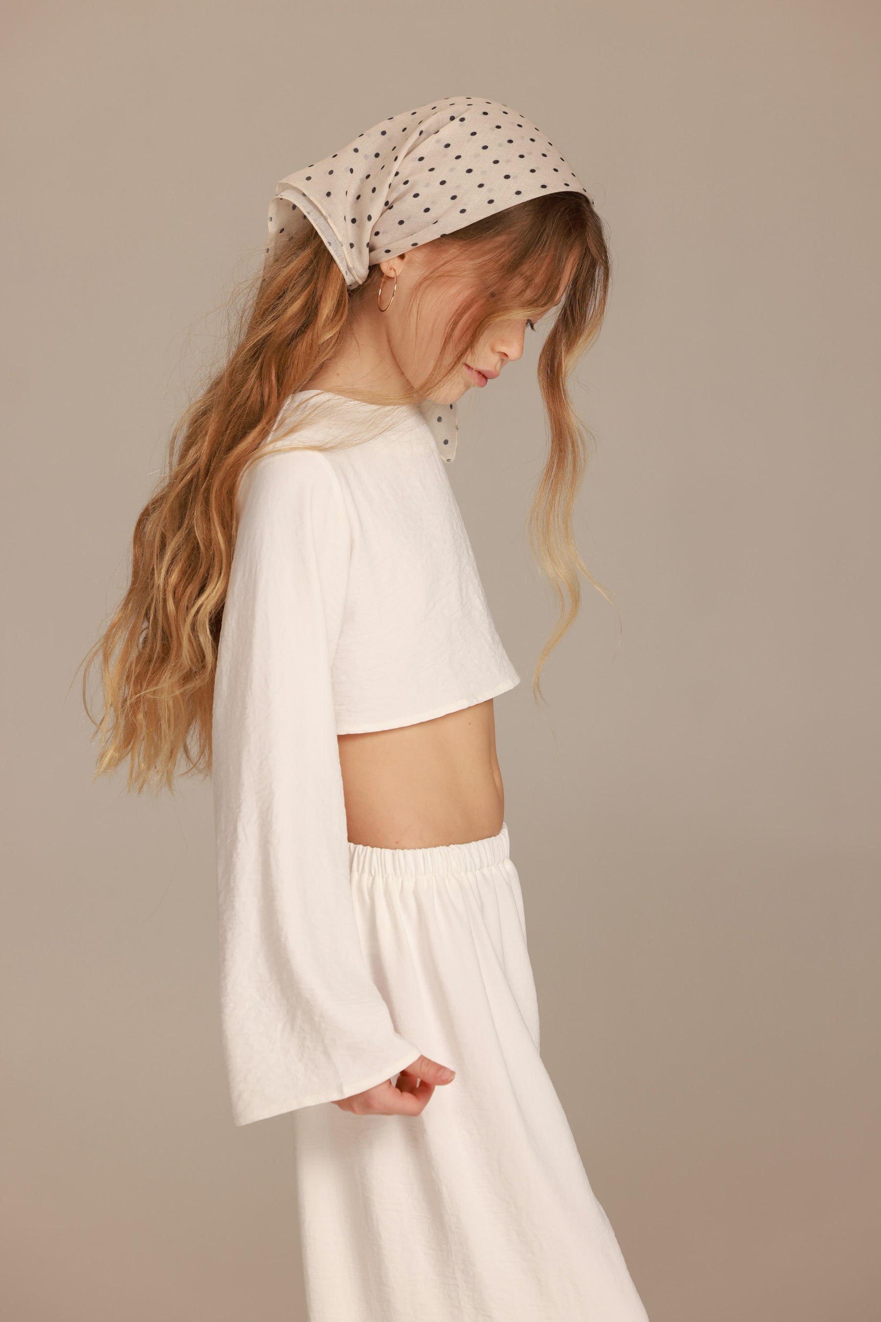 חליפת מיי לבנה