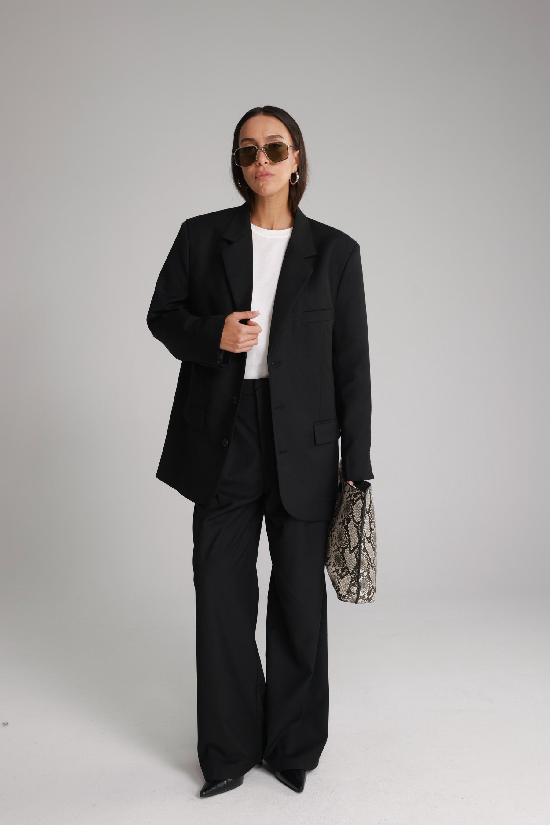 מכנסי דני שחורים