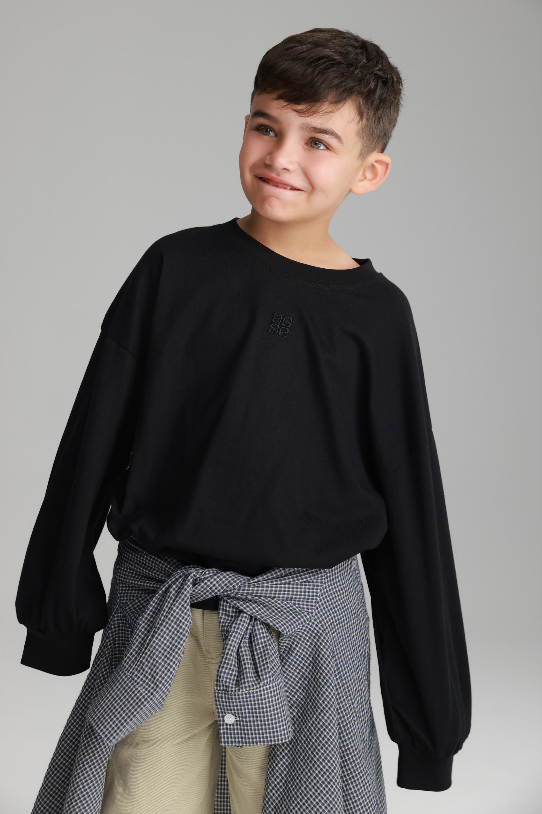 חולצת סנטי שחורה