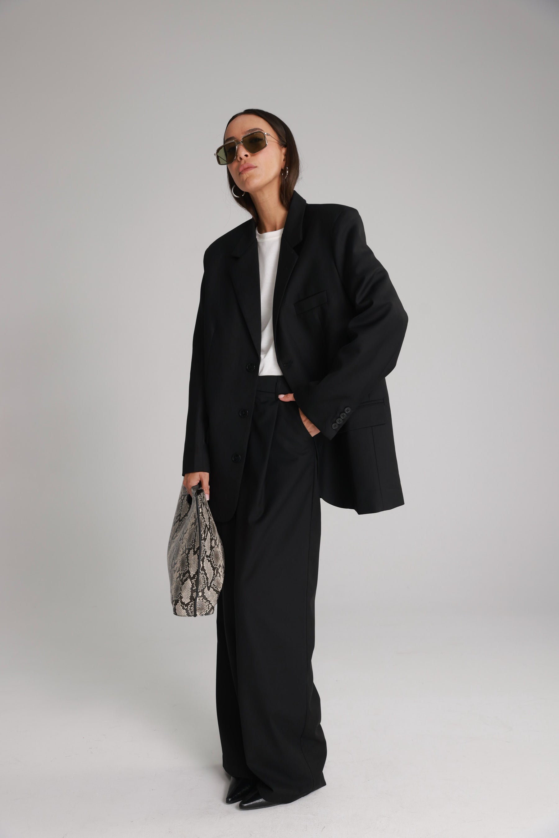 מכנסי דני שחורים