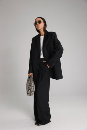 מכנסי דני שחורים